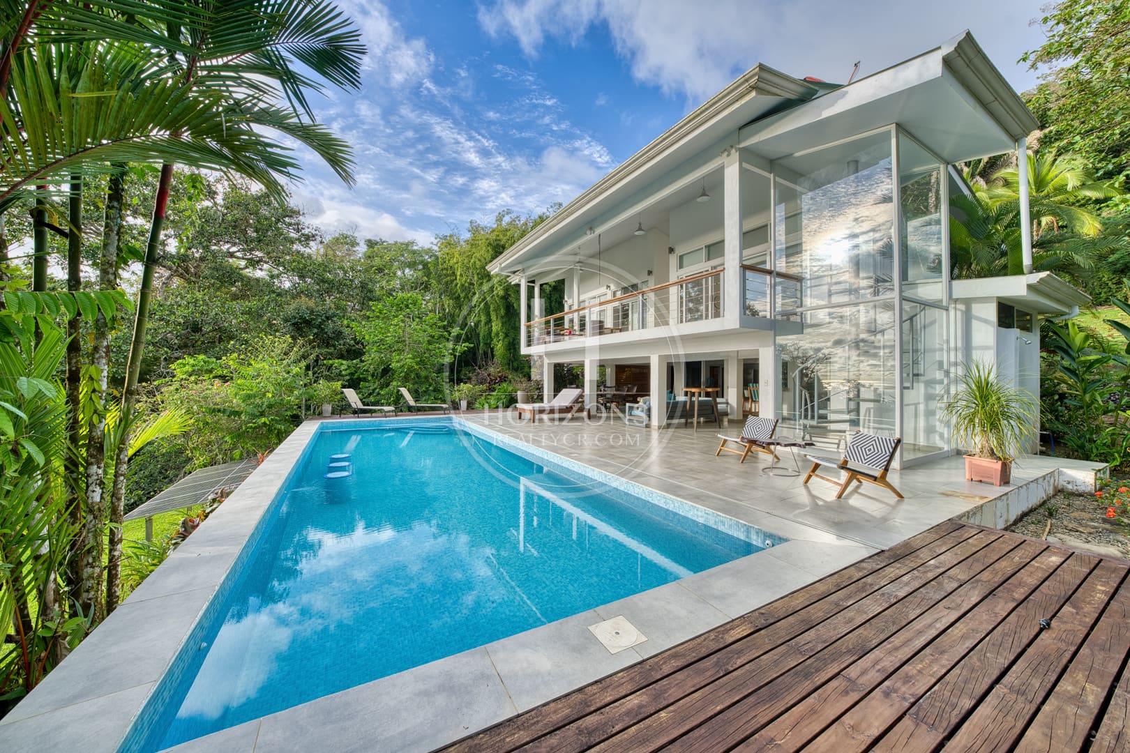 Casa en Escaleras Bahía Ballena Dominicalito Piscina Infinita y Vistas Panorámicas nja1376jb