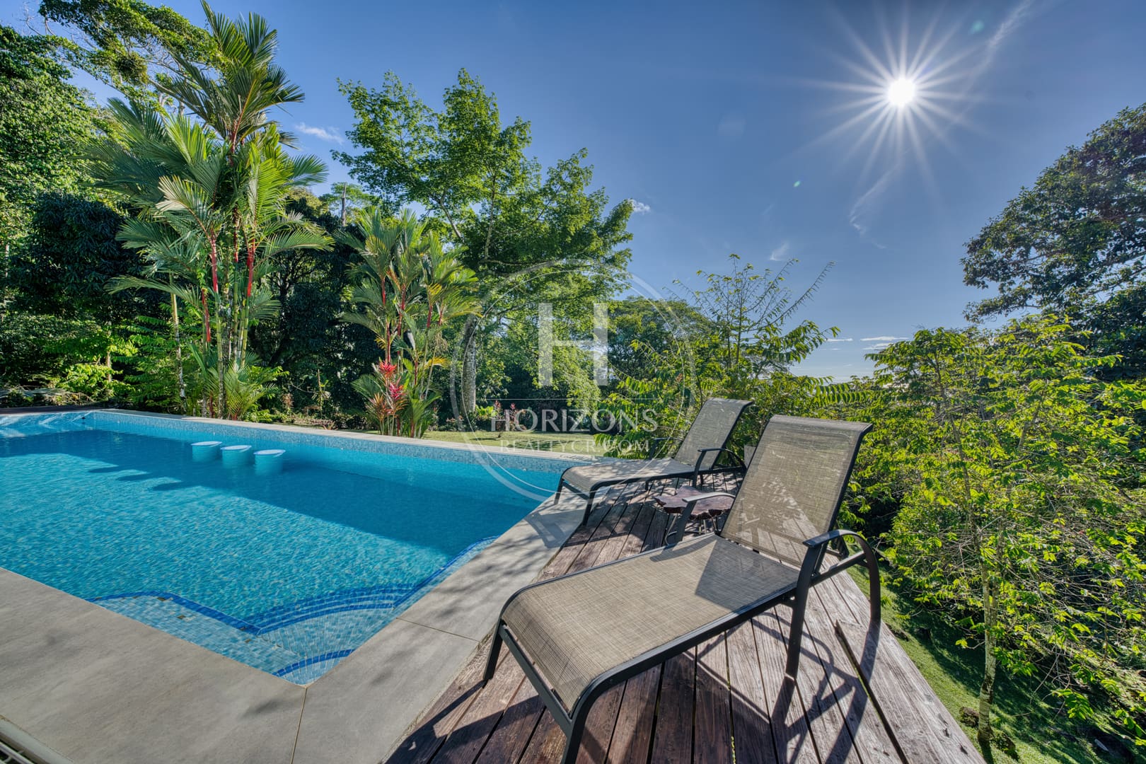 Casa en Escaleras Bahía Ballena Dominicalito Piscina Infinita y Vistas Panorámicas nja1376jb