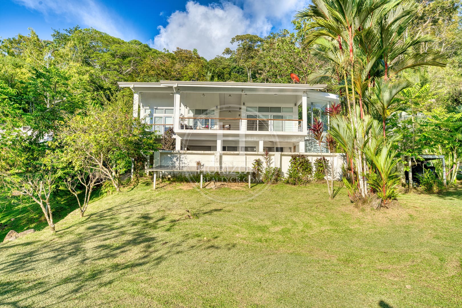 Casa en Escaleras Bahía Ballena Dominicalito Piscina Infinita y Vistas Panorámicas nja1376jb
