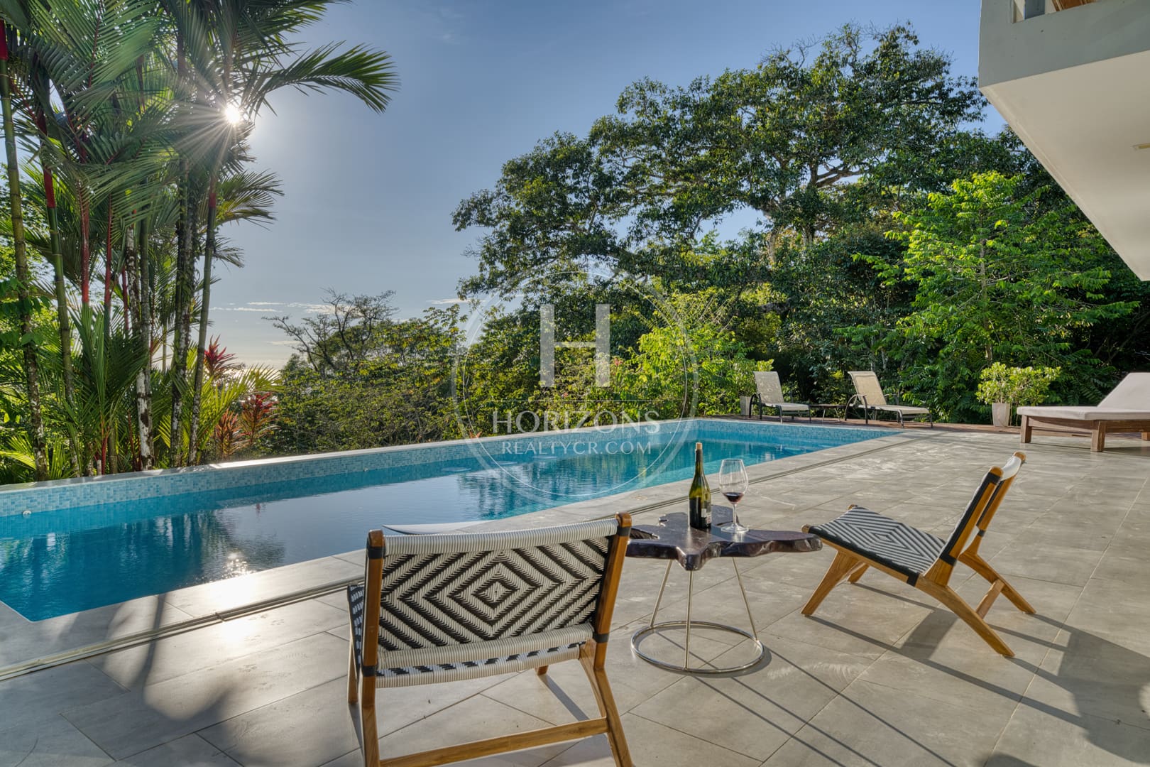 Casa en Escaleras Bahía Ballena Dominicalito Piscina Infinita y Vistas Panorámicas nja1376jb