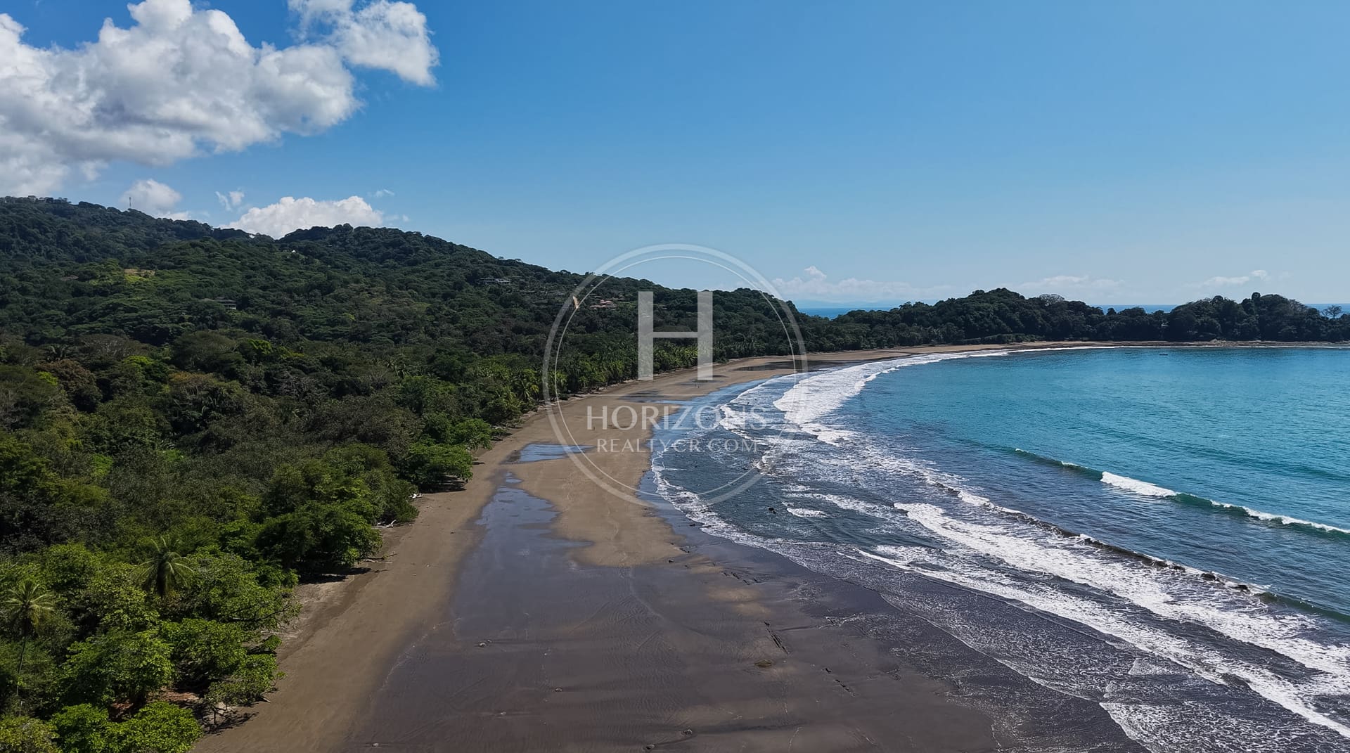 Home for sale in Escaleras Bahía Ballena Dominicalito Infinite Pool and Panoramic Views nja1376jb-en