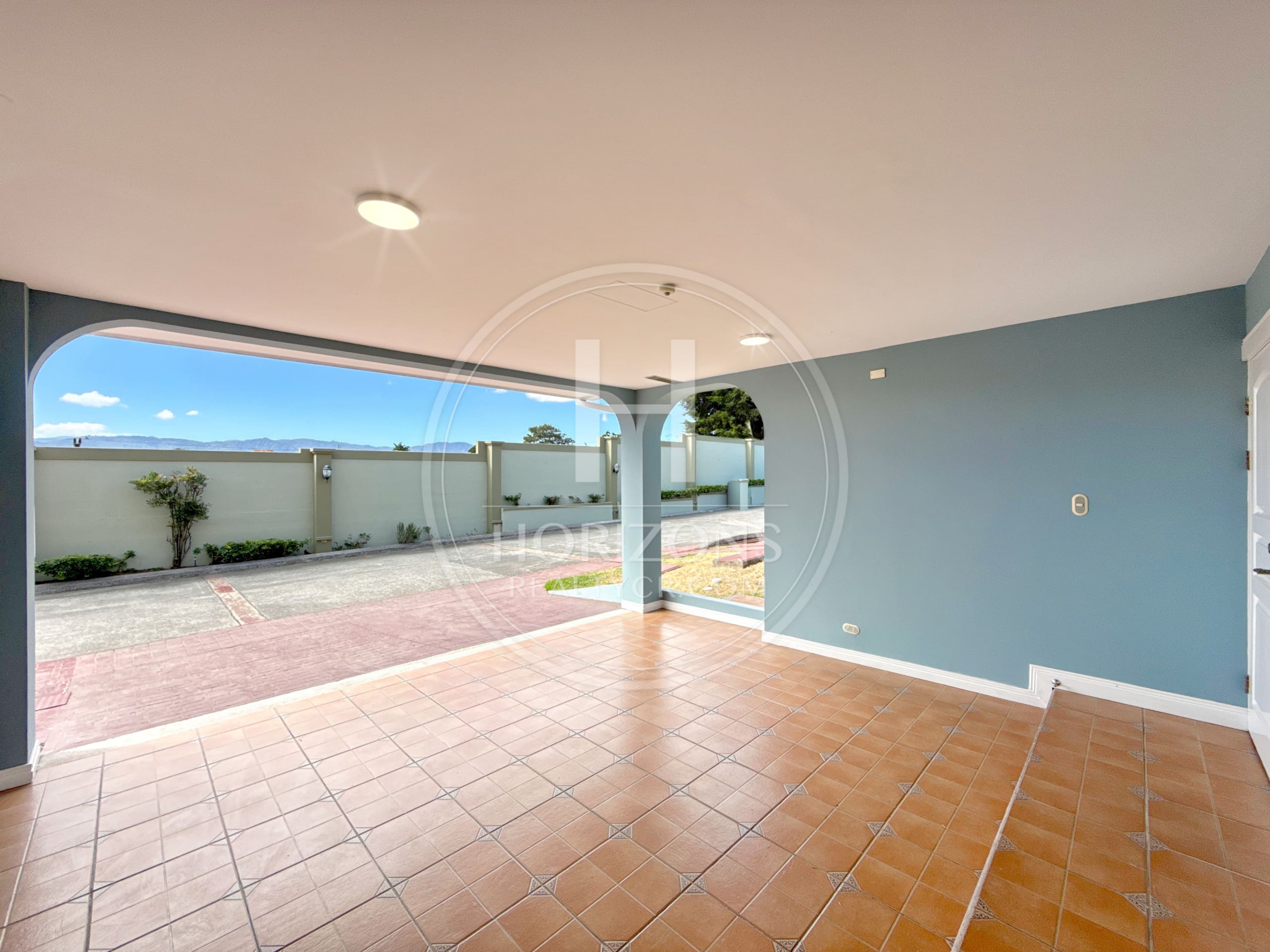 Se Vende Casa en Condominio Dafnis en Sabanilla 3 Habitaciones y Terraza noj1263dm