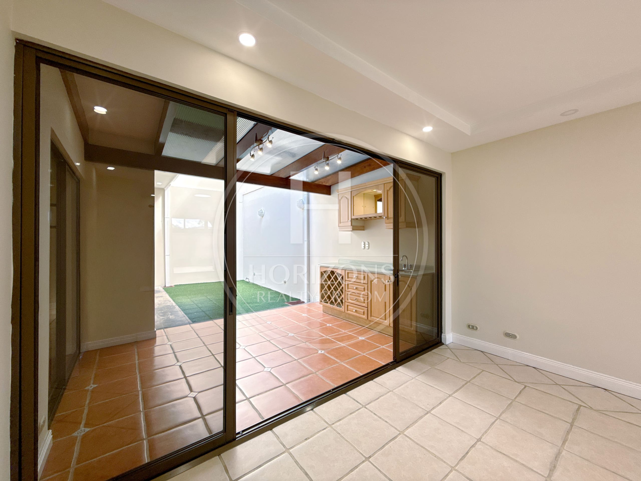 Se Vende Casa en Condominio Dafnis en Sabanilla 3 Habitaciones y Terraza noj1263dm