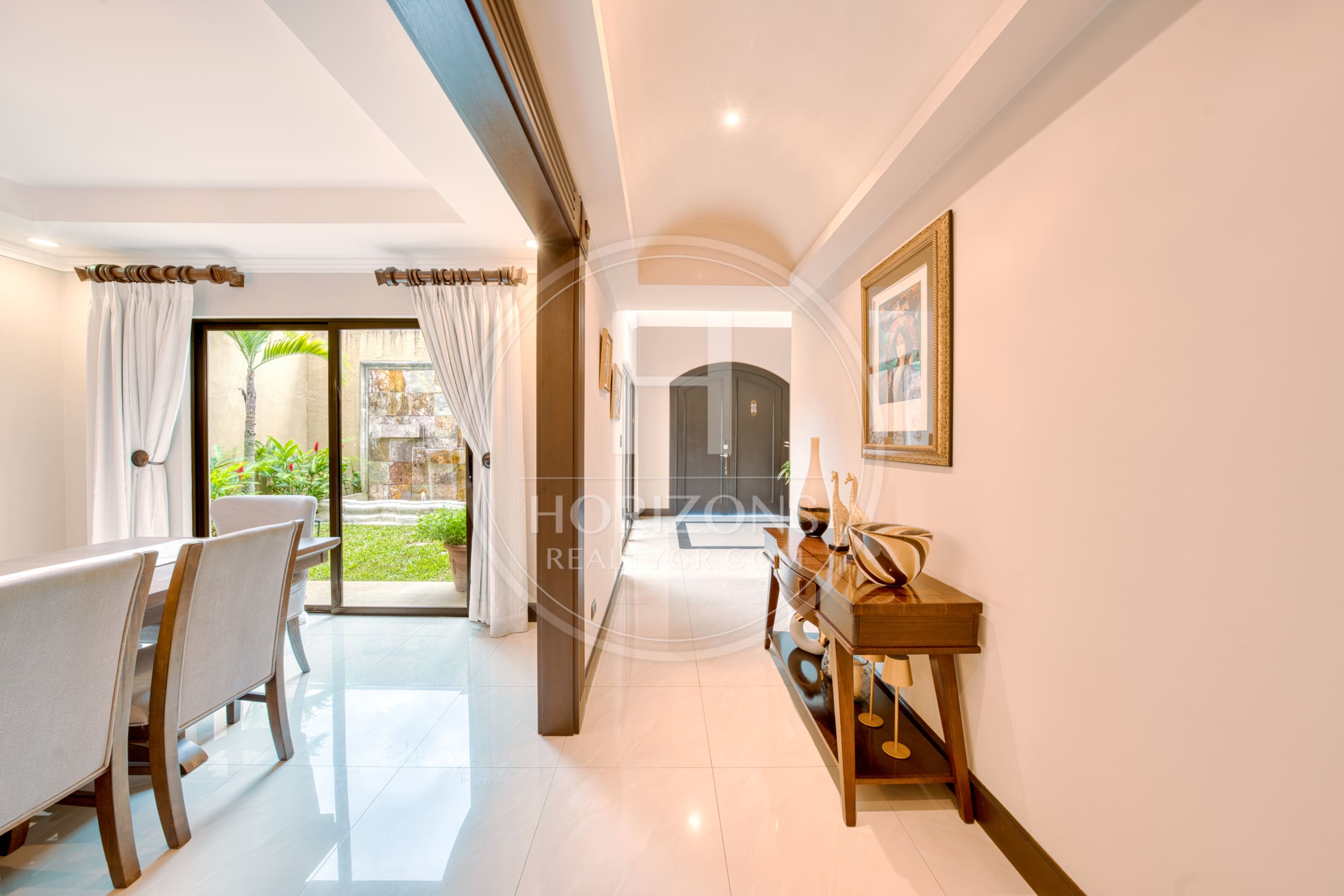 Casa de Lujo en Venta en Residencial Altamonte en Curridabat 4 Habitaciones y Terraza noj1262sb