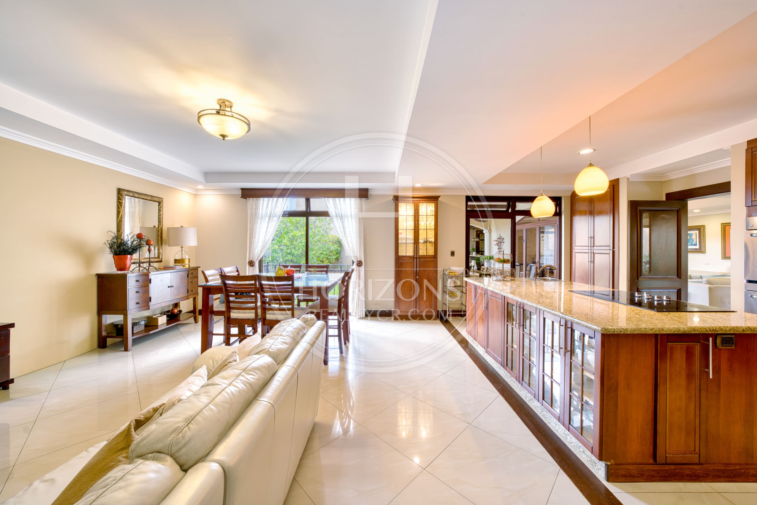 Casa de Lujo en Venta en Residencial Altamonte en Curridabat 4 Habitaciones y Terraza noj1262sb