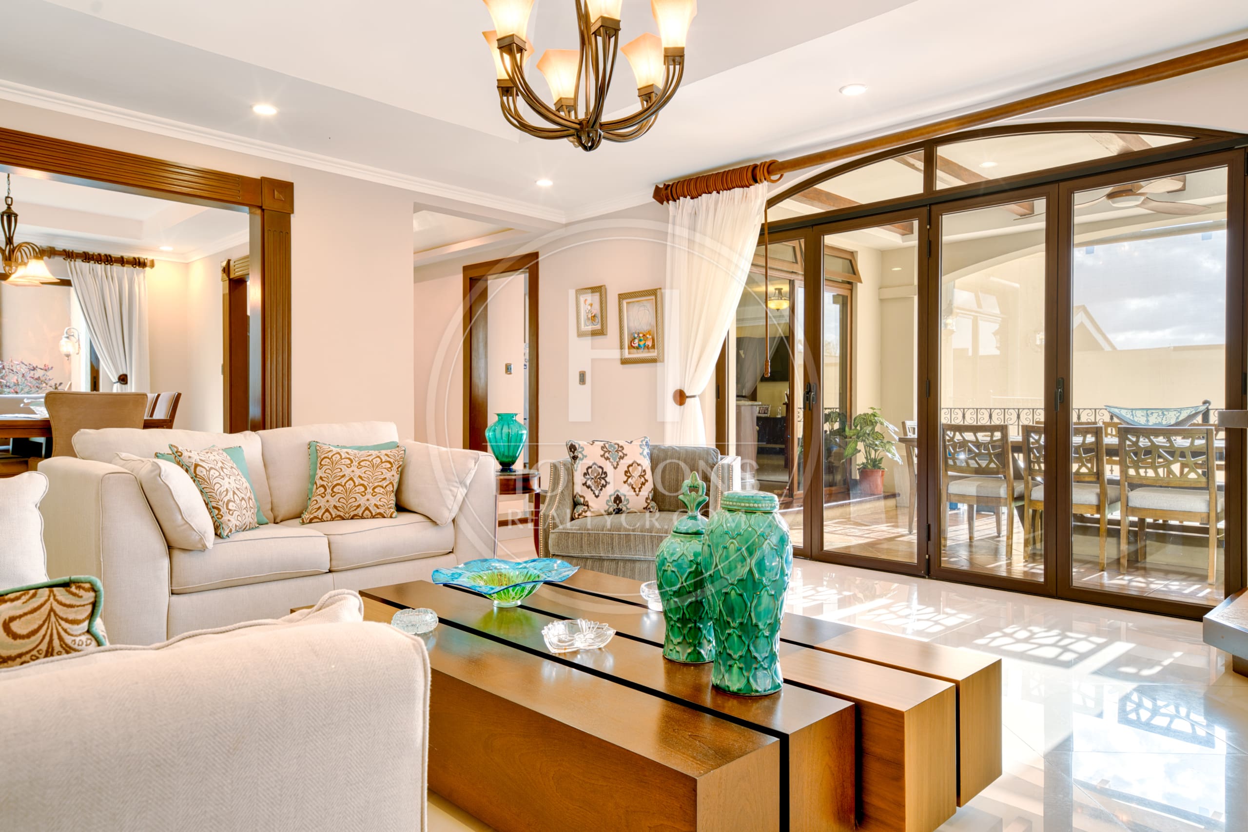 Casa de Lujo en Venta en Residencial Altamonte en Curridabat 4 Habitaciones y Terraza noj1262sb