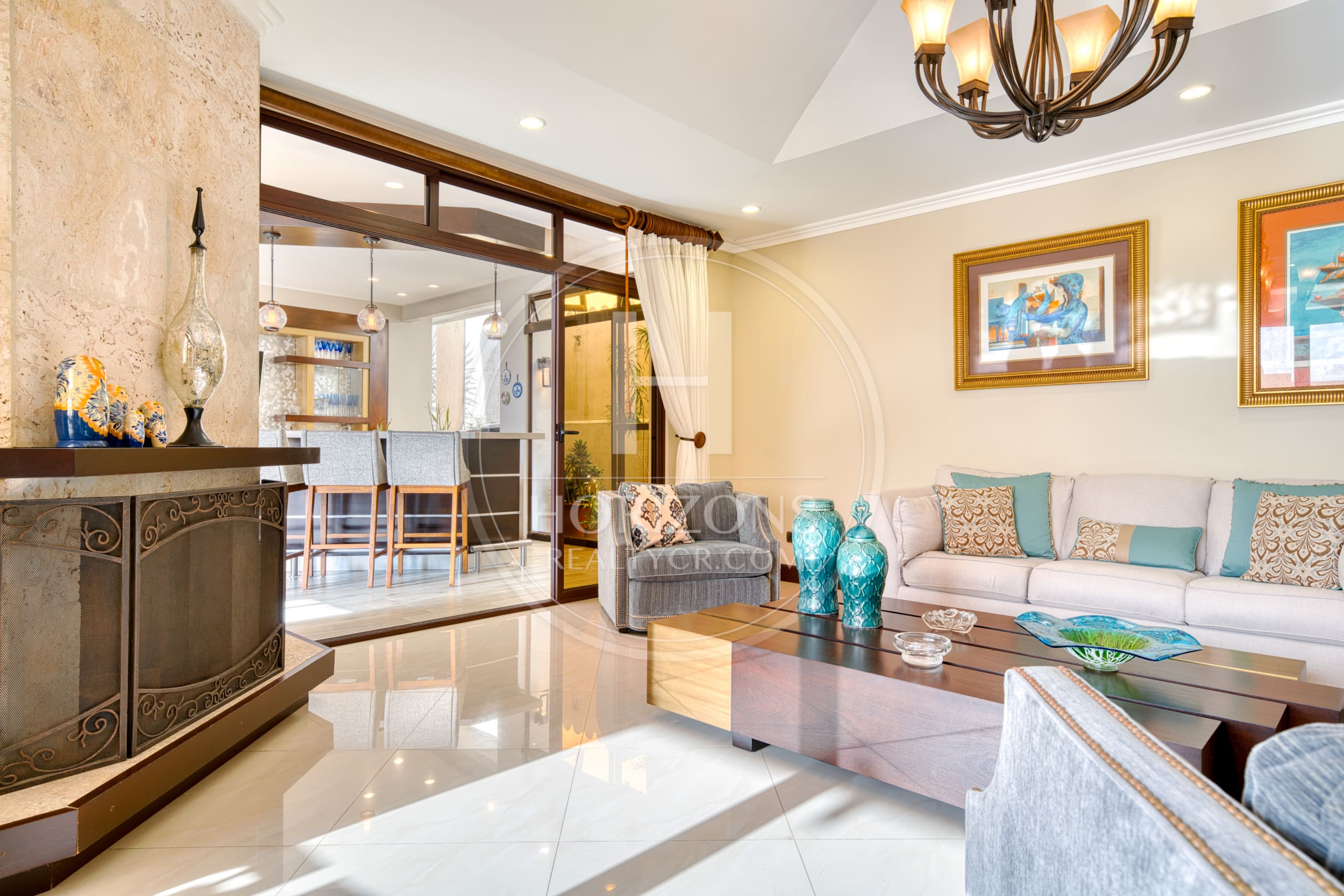 Casa de Lujo en Venta en Residencial Altamonte en Curridabat 4 Habitaciones y Terraza noj1262sb