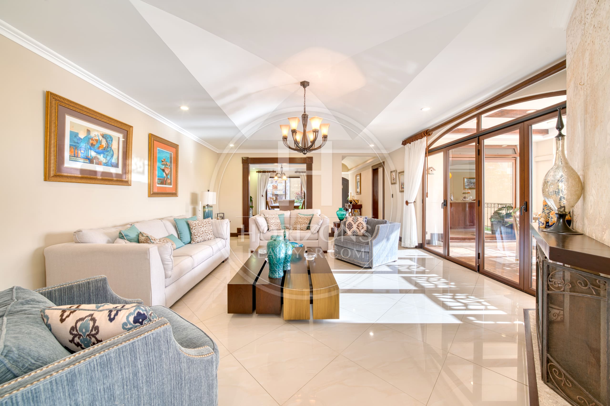 Casa de Lujo en Venta en Residencial Altamonte en Curridabat 4 Habitaciones y Terraza noj1262sb
