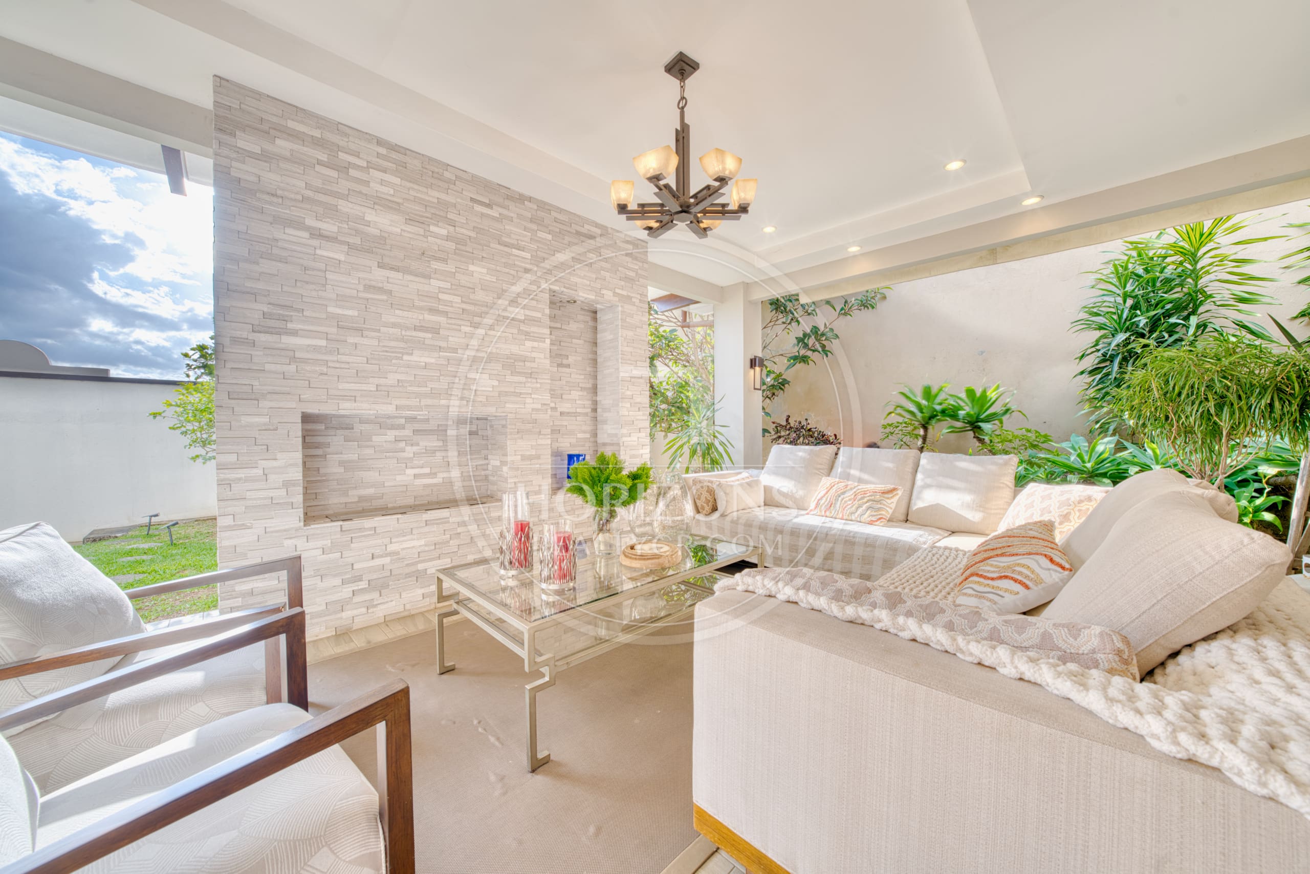 Casa de Lujo en Venta en Residencial Altamonte en Curridabat 4 Habitaciones y Terraza noj1262sb
