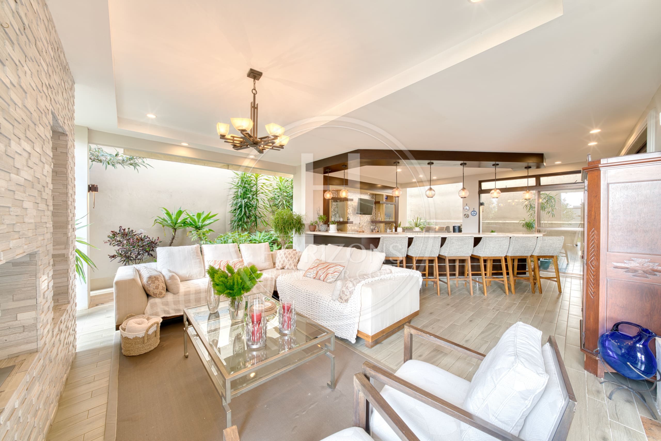 Casa de Lujo en Venta en Residencial Altamonte en Curridabat 4 Habitaciones y Terraza noj1262sb
