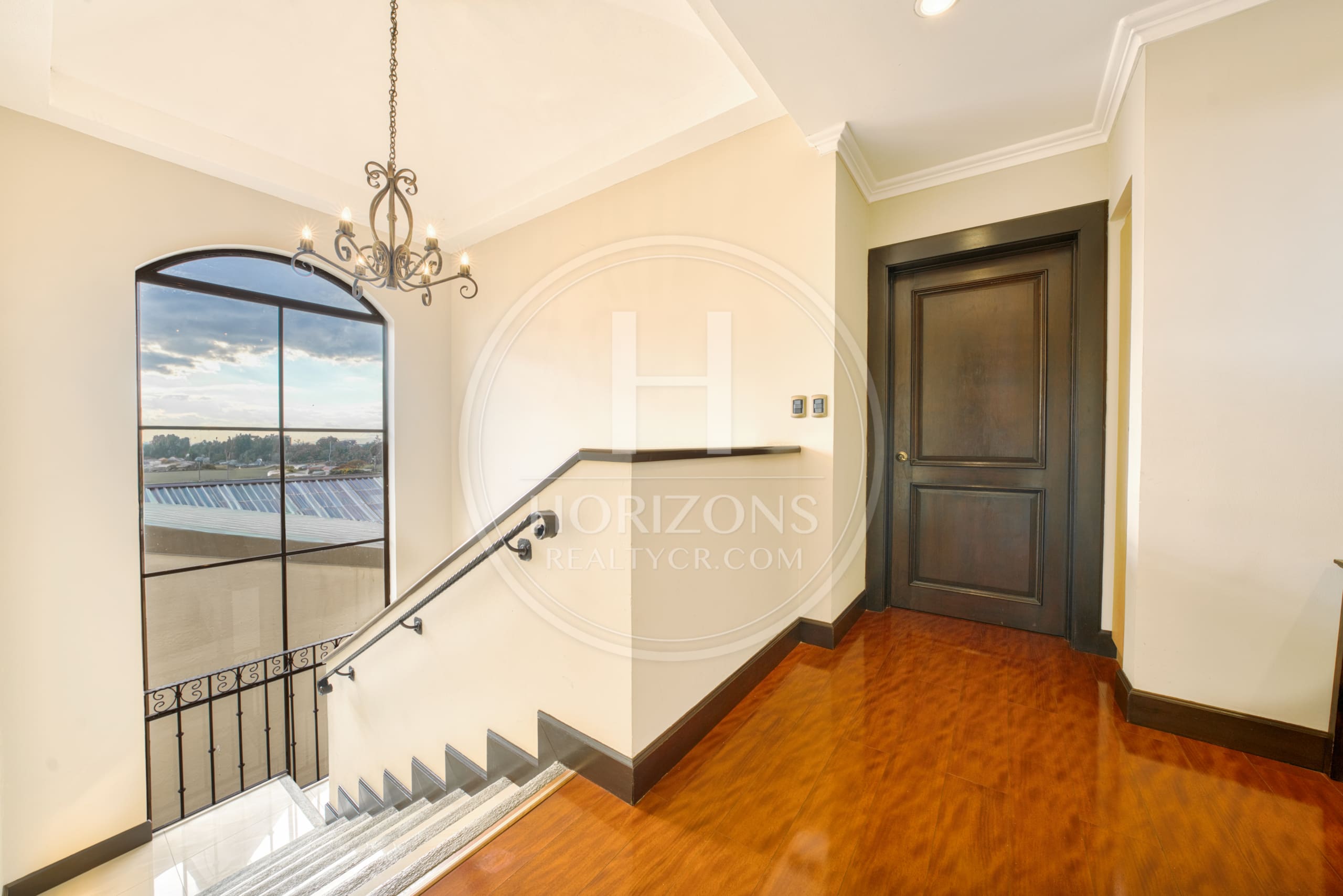 Casa de Lujo en Venta en Residencial Altamonte en Curridabat 4 Habitaciones y Terraza noj1262sb