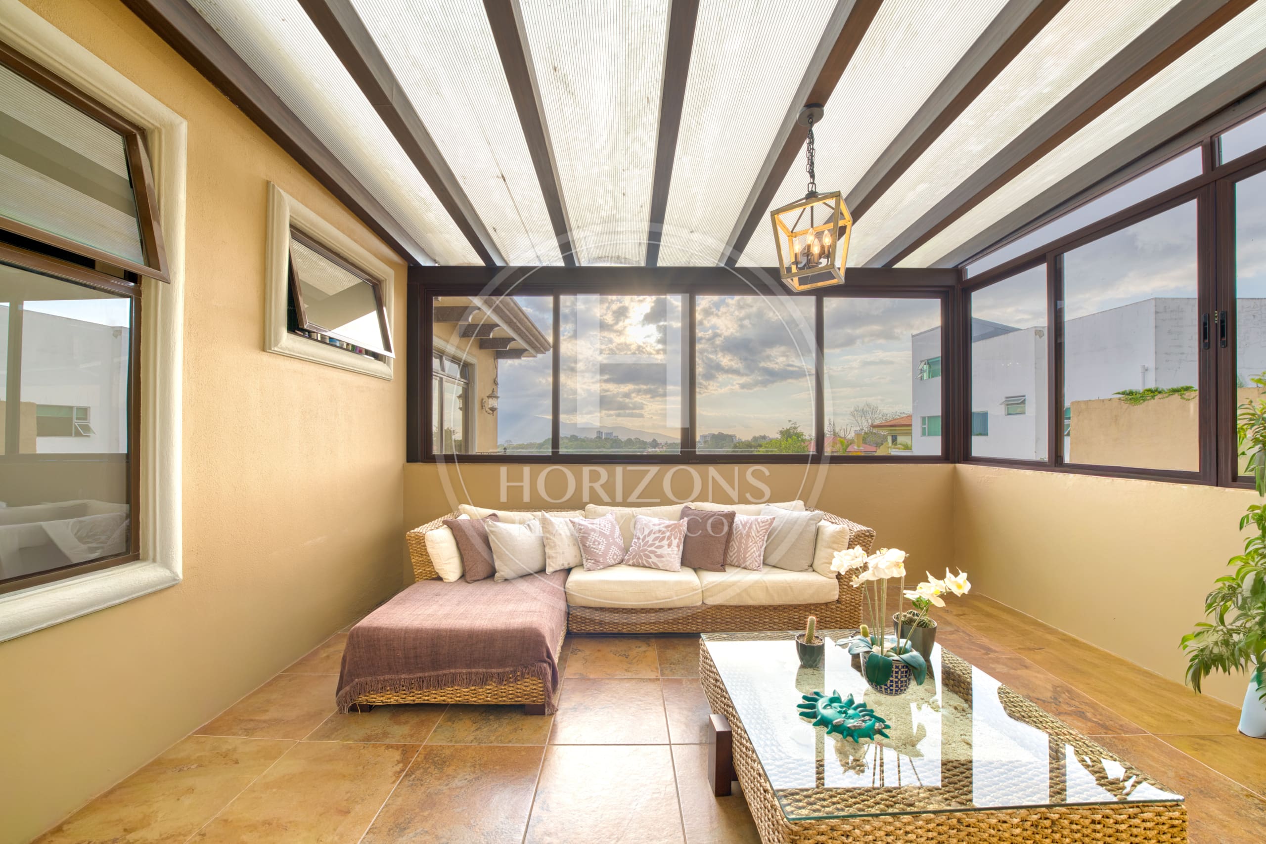 Casa de Lujo en Venta en Residencial Altamonte en Curridabat 4 Habitaciones y Terraza noj1262sb