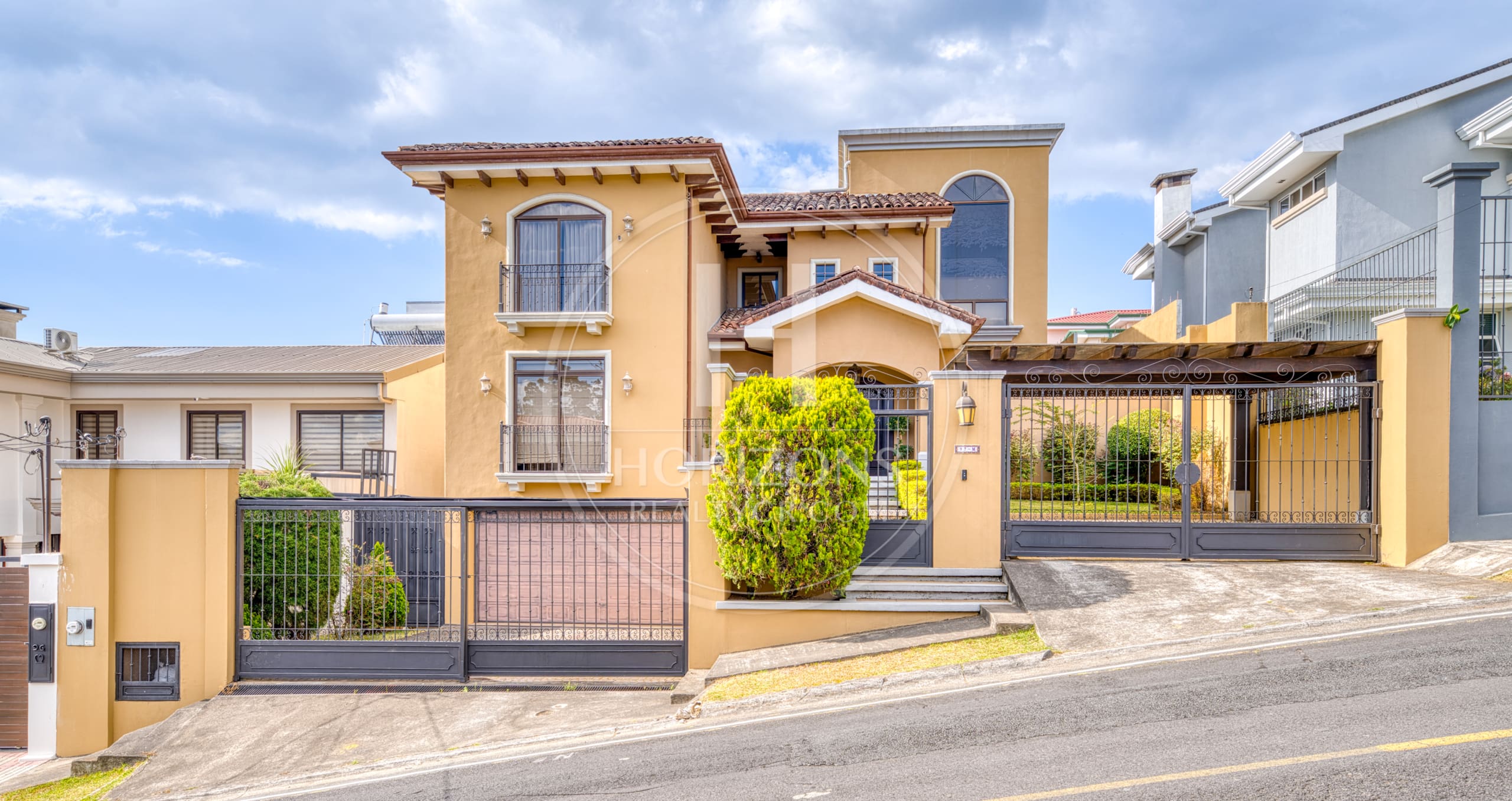 Casa De Lujo En Venta En Residencial Altamonte En Curridabat 4 Habitaciones Y Terraza Noj1262Sb