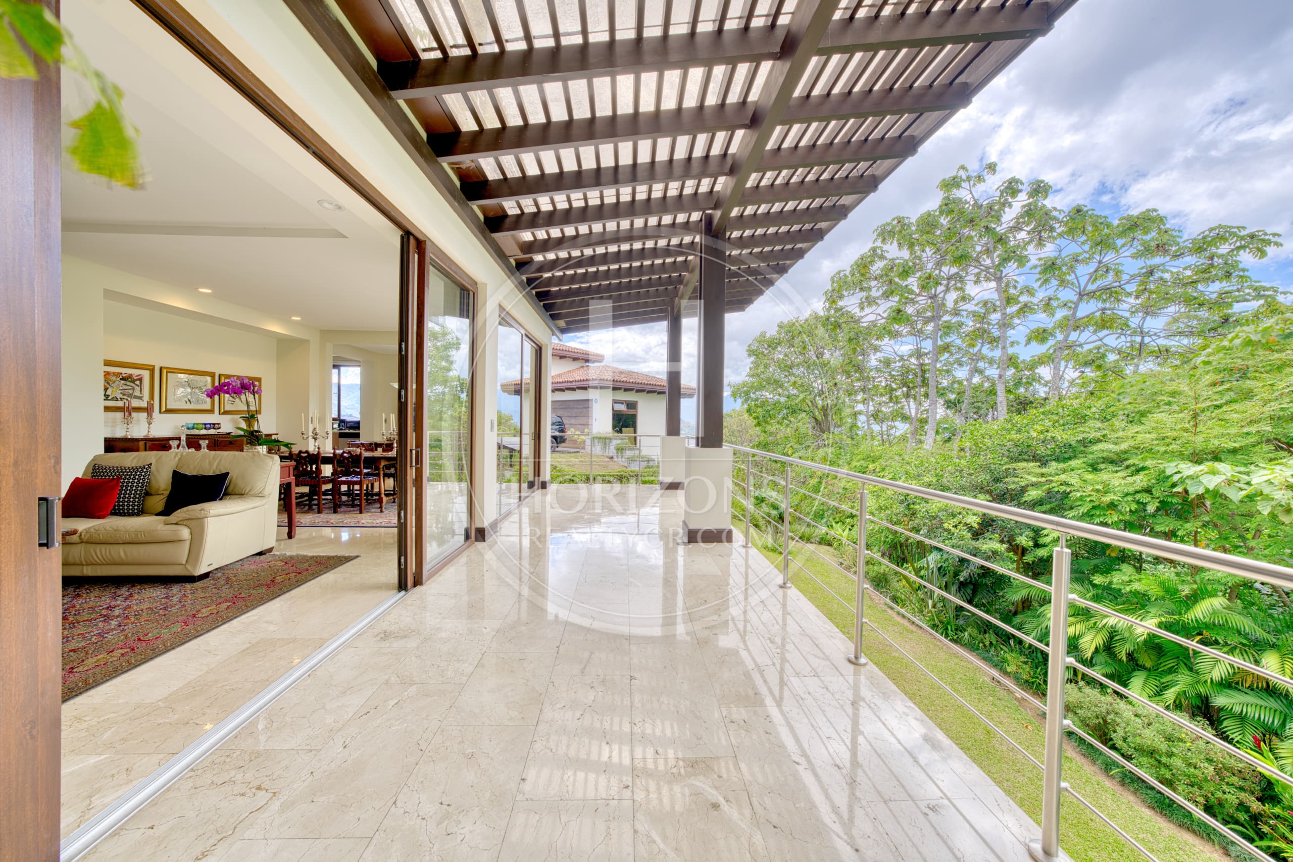 Se Vende Casa de Lujo en Condominio Hacienda Gregal 4 Habitaciones 1,800 m² de Terreno noj1273or