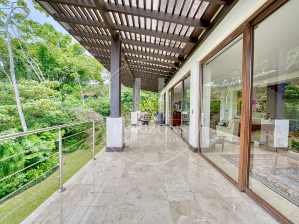 Se Vende Casa De Lujo En Condominio Hacienda Gregal 4 Habitaciones 1,800 M² De Terreno Noj1273Or