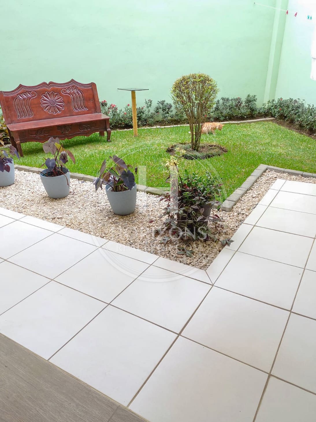 Se Vende Casa Con Jardín en Residencial Altamonte Curridabat 4 Habitaciones noj1270sb