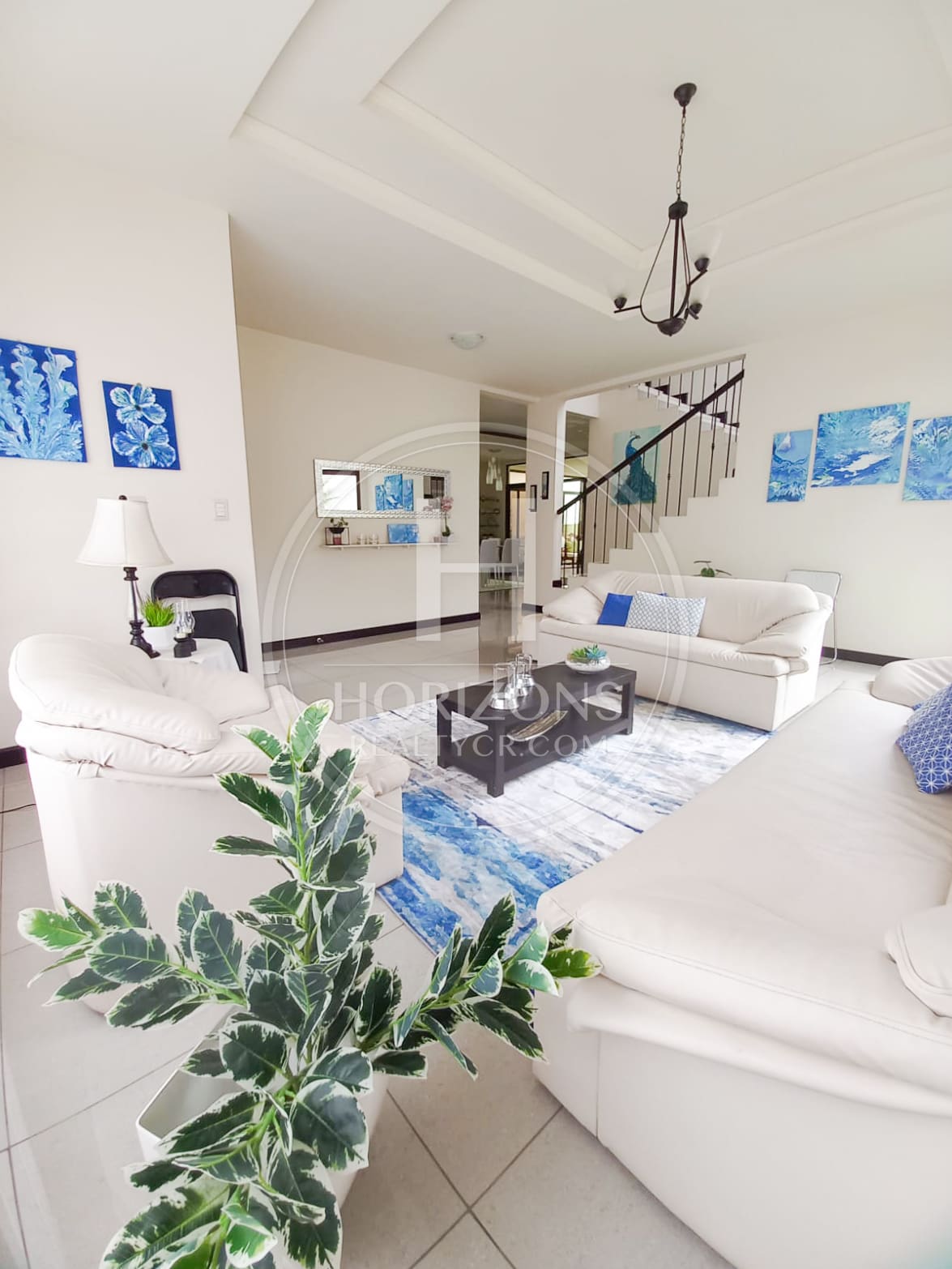 Se Vende Casa Con Jardín en Residencial Altamonte Curridabat 4 Habitaciones noj1270sb