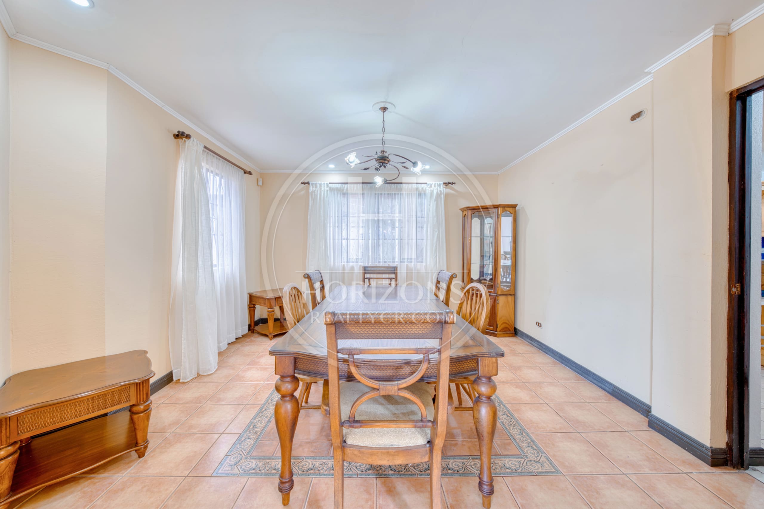Casa en Venta en Residencial Los Alpes Coronado con Jardín Amplio 697 m² de Terreno y 4 Habitaciones noj1268jb