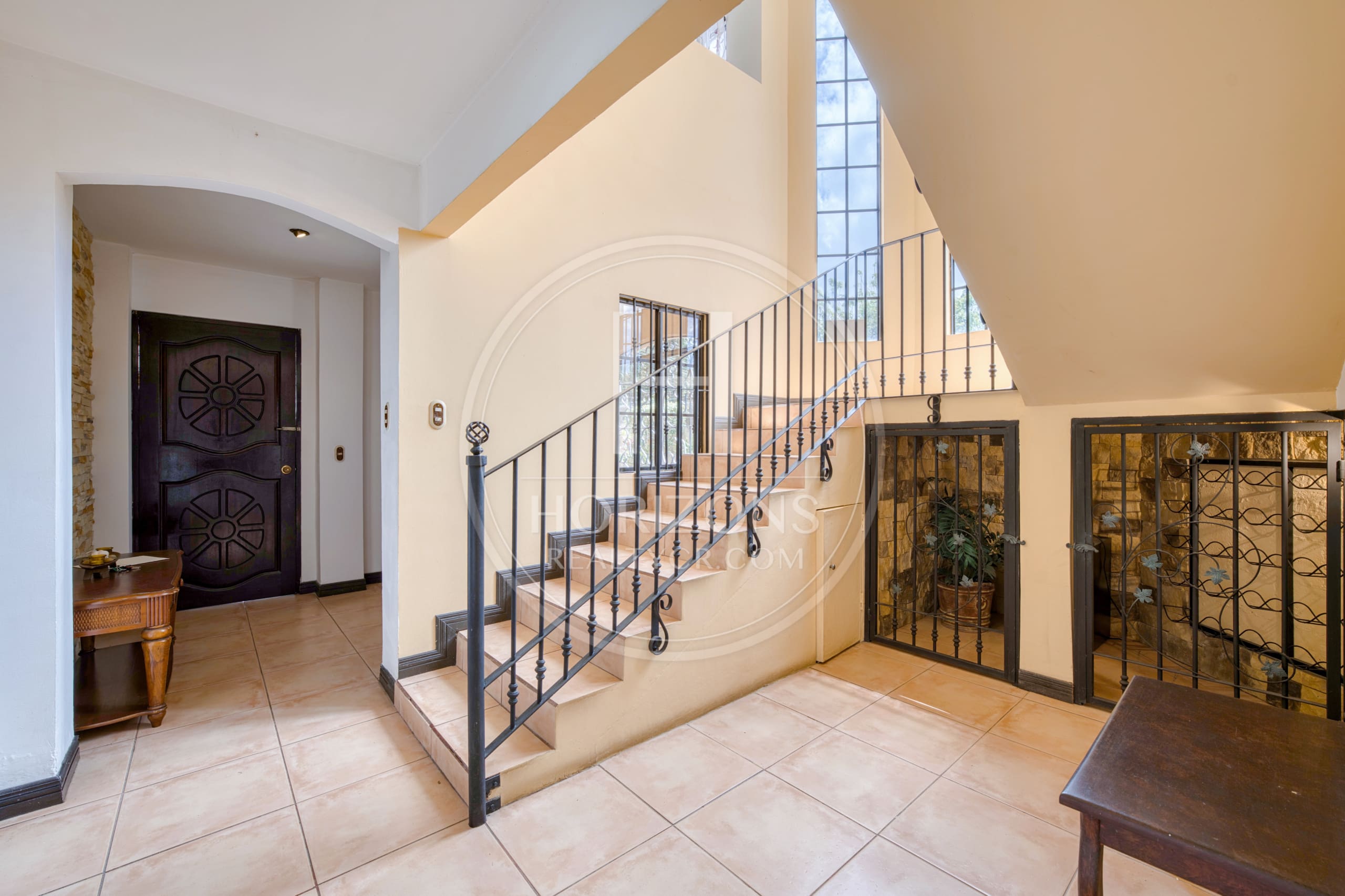 Casa en Venta en Residencial Los Alpes Coronado con Jardín Amplio 697 m² de Terreno y 4 Habitaciones noj1268jb
