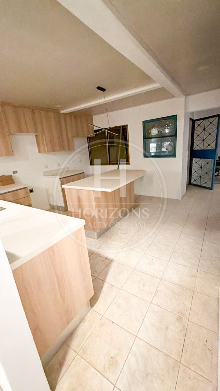 Se Alquila Casa Independiente en San Pedro 2 Habitaciones y Terraza noj1276jb