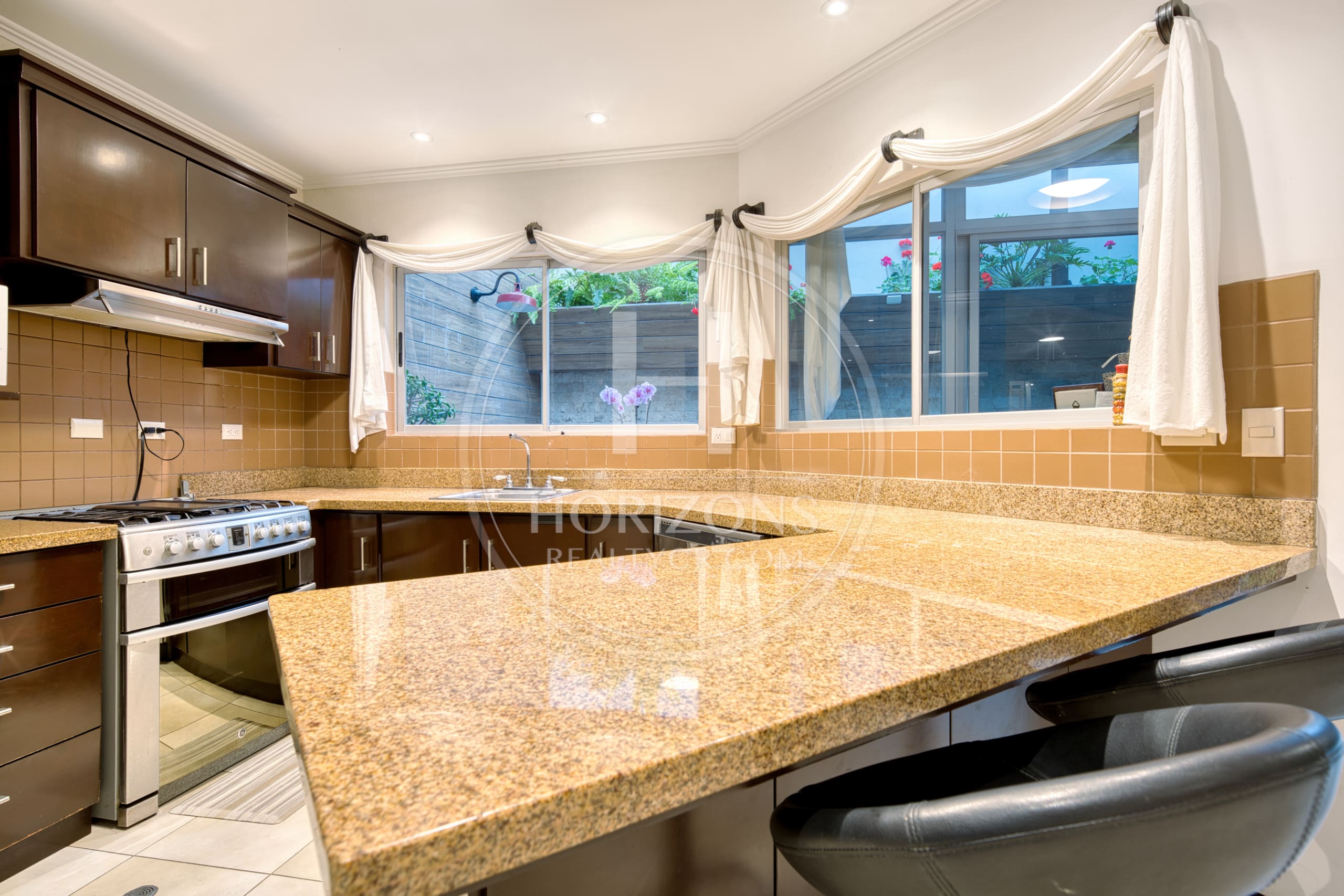 Se Vende Casa en Condominio Lomas de Granadilla Curridabat 4 Habitaciones y Terraza noj1271jb
