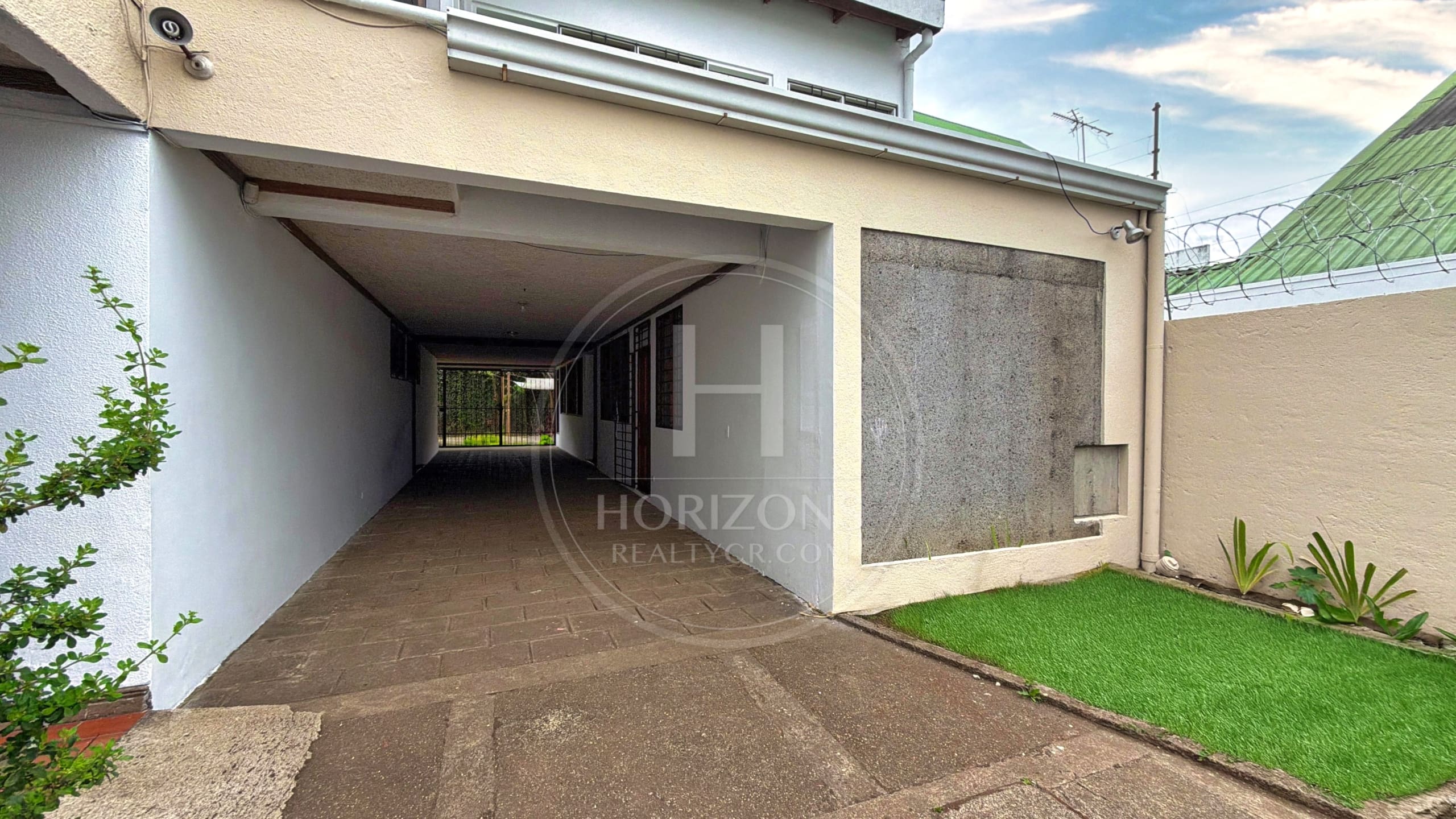 Se Alquile Casa de un nivel con Uso de Suelo Mixto en Barrio Dent Atrás del Mall San Pedro NJA1277JB