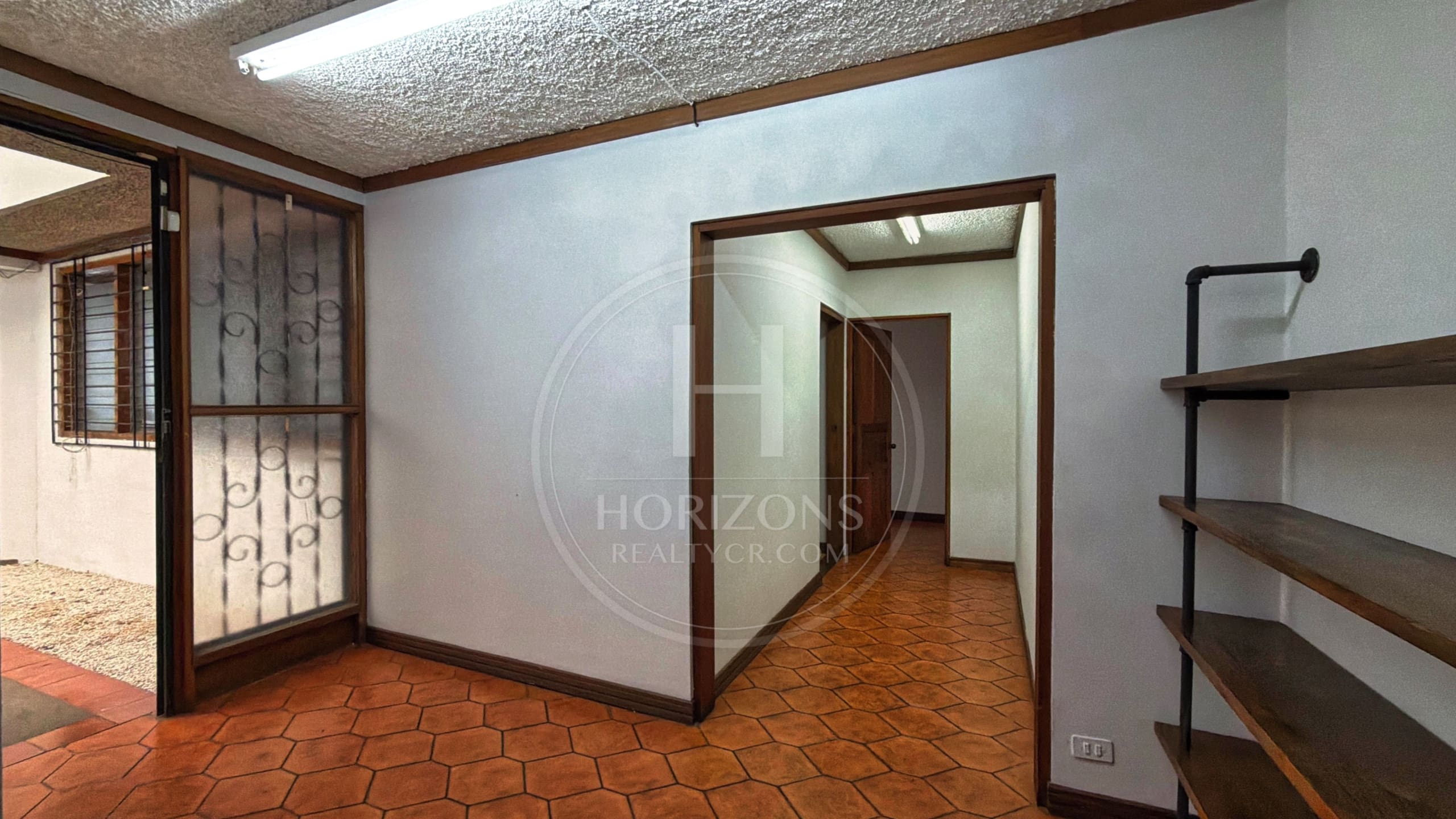 Se Alquile Casa de un nivel con Uso de Suelo Mixto en Barrio Dent Atrás del Mall San Pedro NJA1277JB
