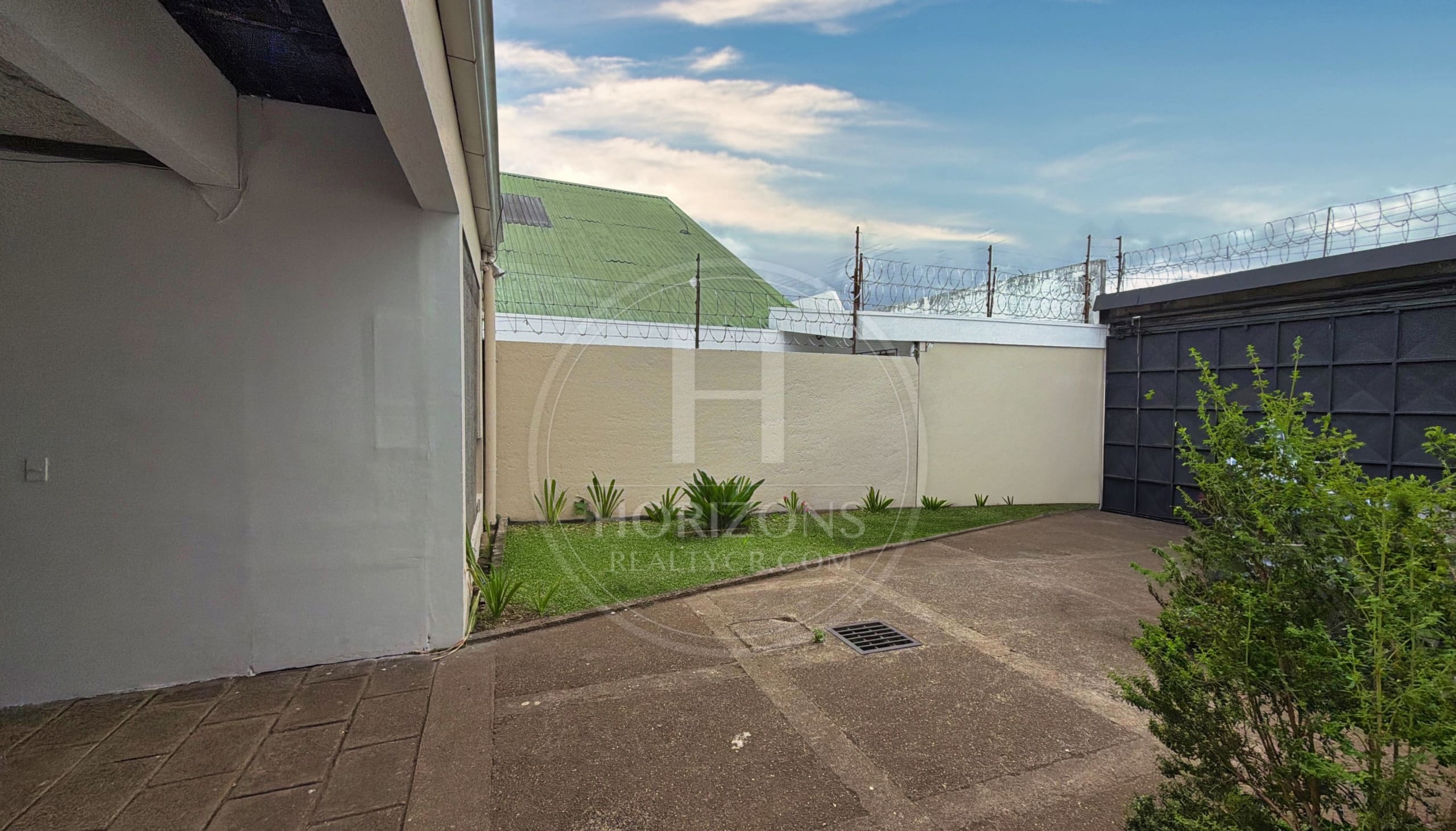 Se Alquile Casa de un nivel con Uso de Suelo Mixto en Barrio Dent Atrás del Mall San Pedro NJA1277JB