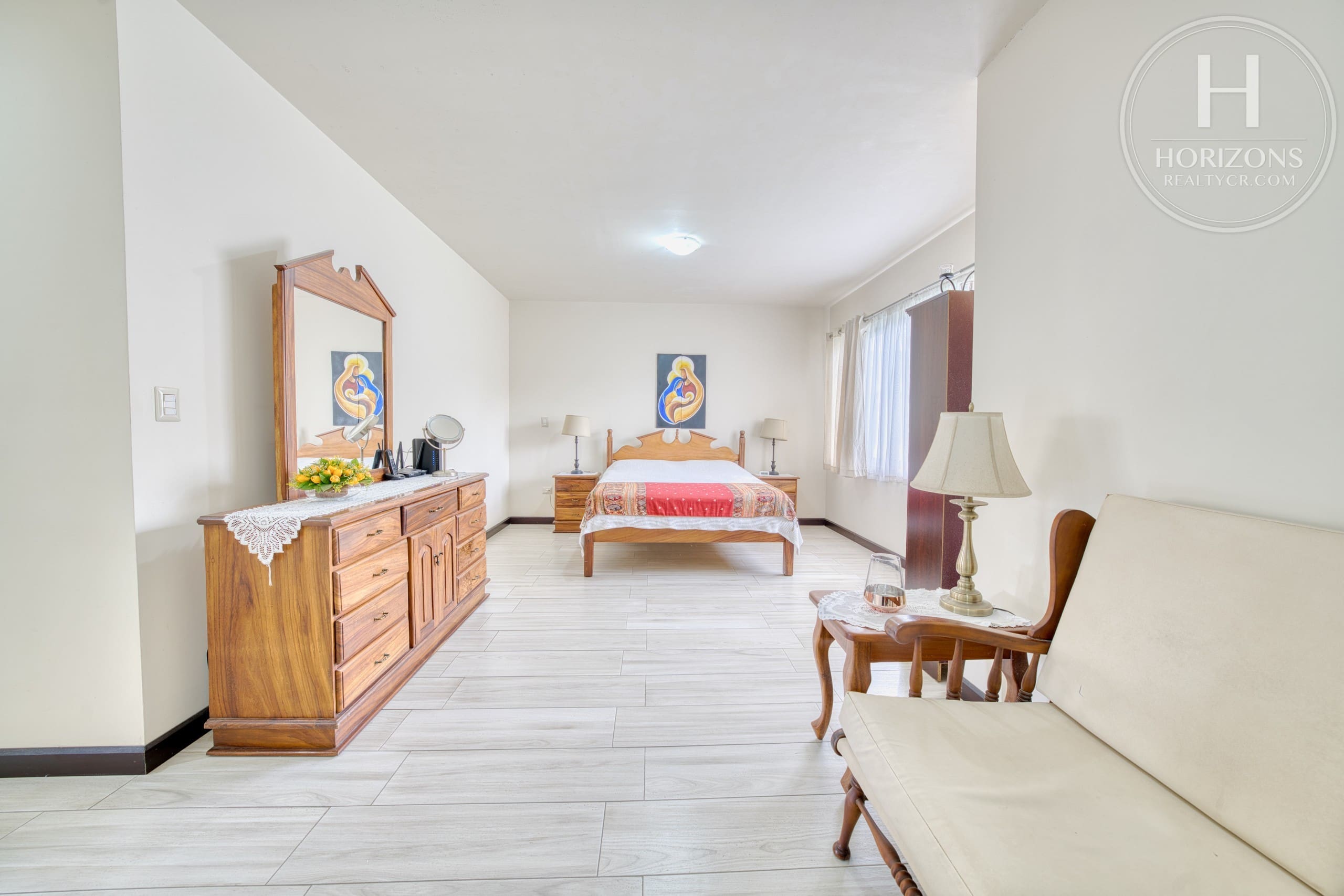 Casa con jardín en Residencial Altamonte Curridabat - habitación 2