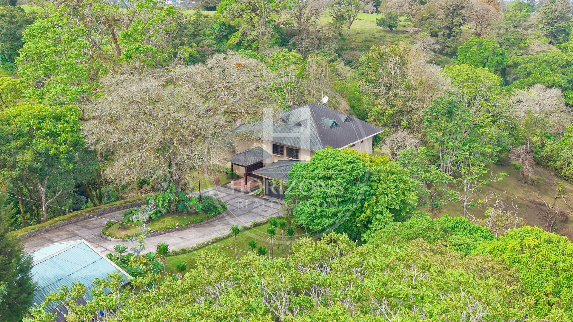 Casa De Lujo En Venta En Mata De Plátano Goicoechea Con 9,258 M² De Terreno Y Vistas Al Valle Central Noj1274Jp