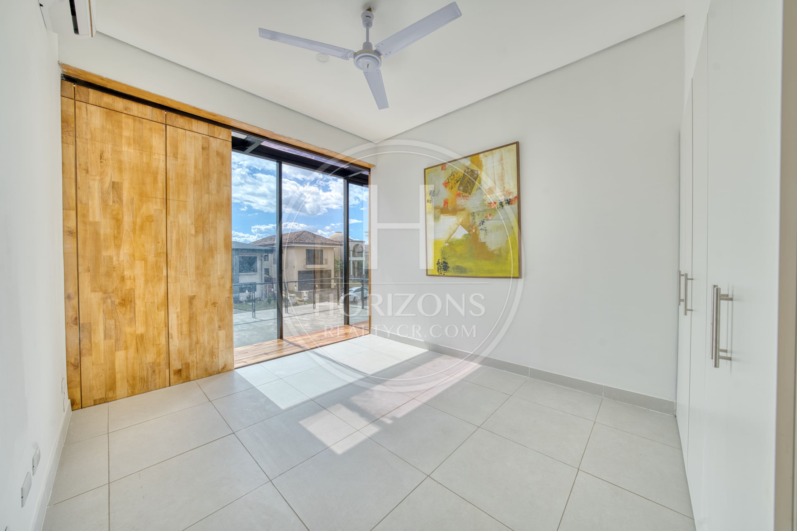 Casa de Lujo en Venta en Bosques de Altamonte Curridabat 3 Niveles con Apartamento Independiente NJA1384SB