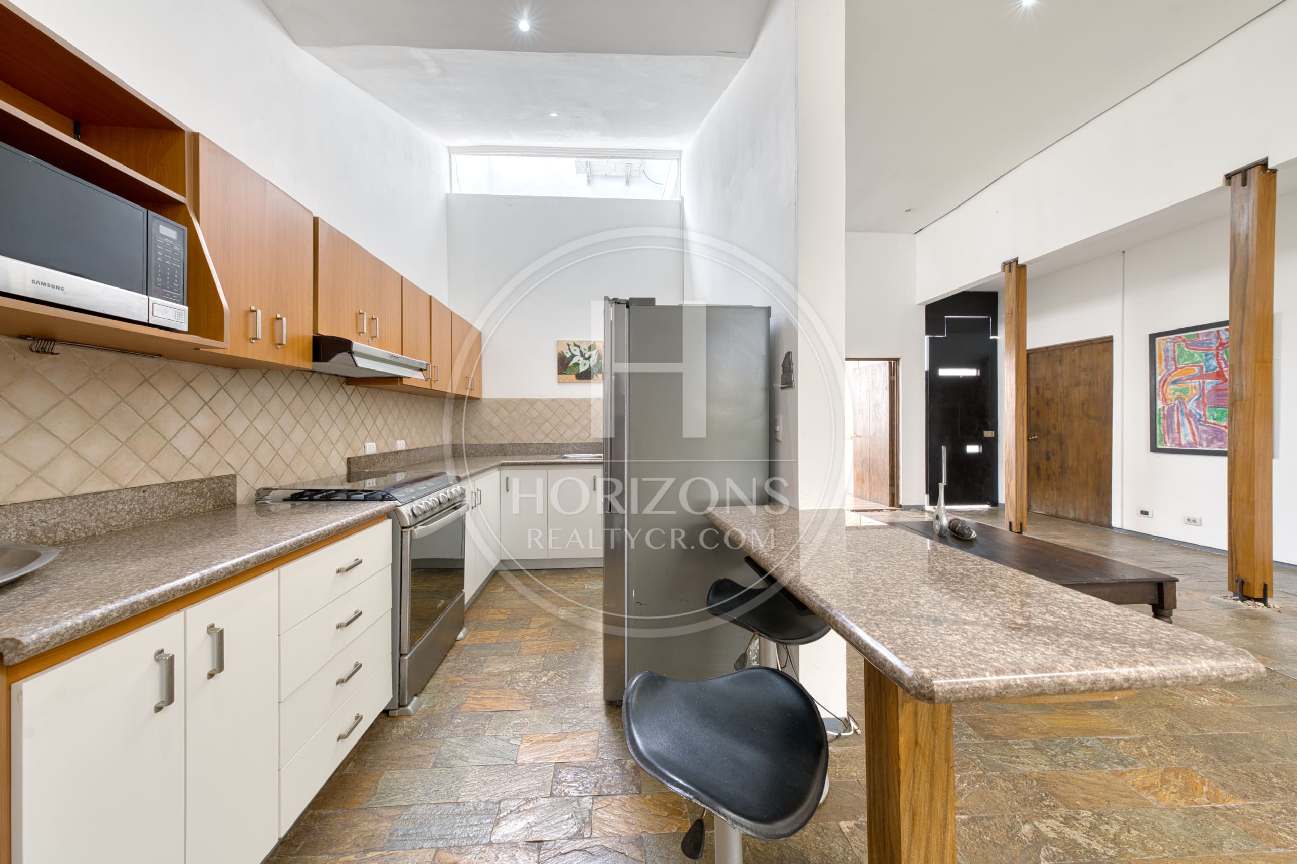 Casa de Lujo en Venta en Bosques de Altamonte Curridabat 3 Niveles con Apartamento Independiente NJA1384SB