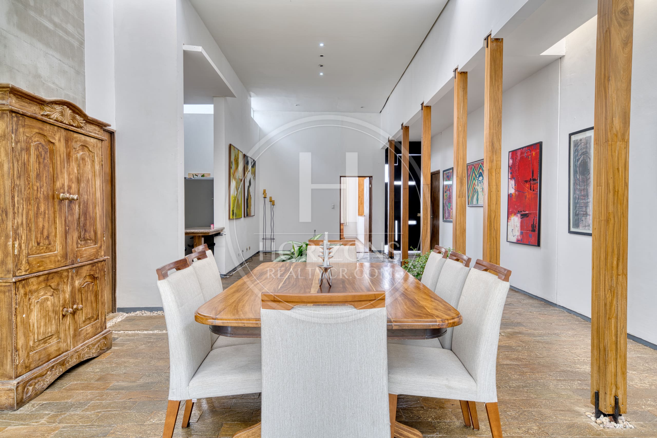 Casa de Lujo en Venta en Bosques de Altamonte Curridabat 3 Niveles con Apartamento Independiente NJA1384SB