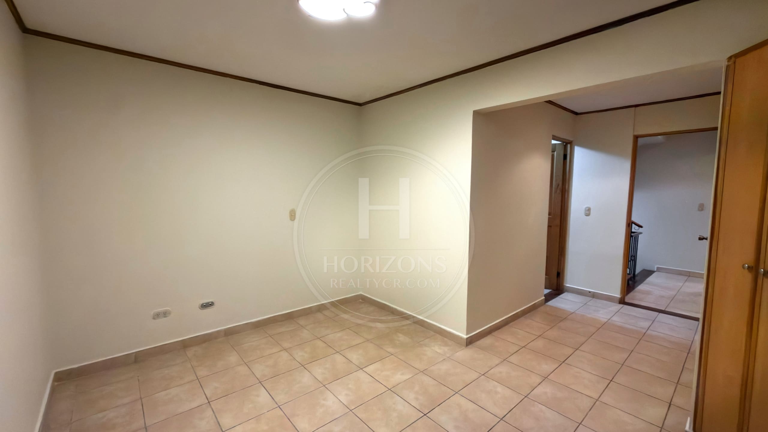 Se Alquila Casa en Condominio San Pedro Montes de Oca 3 Habitaciones y Patio NJA1279JB