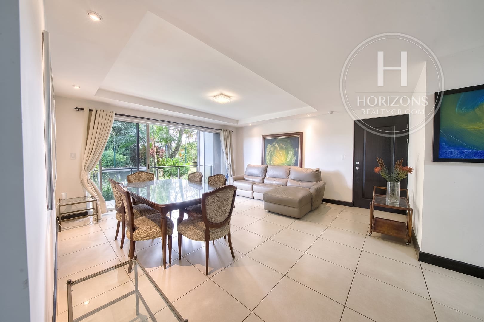 Se Vende Apartamento en Primer Nivel en Condominio Villa Verona en Curridabat 3 Habitaciones y Balcón NJA1380SB