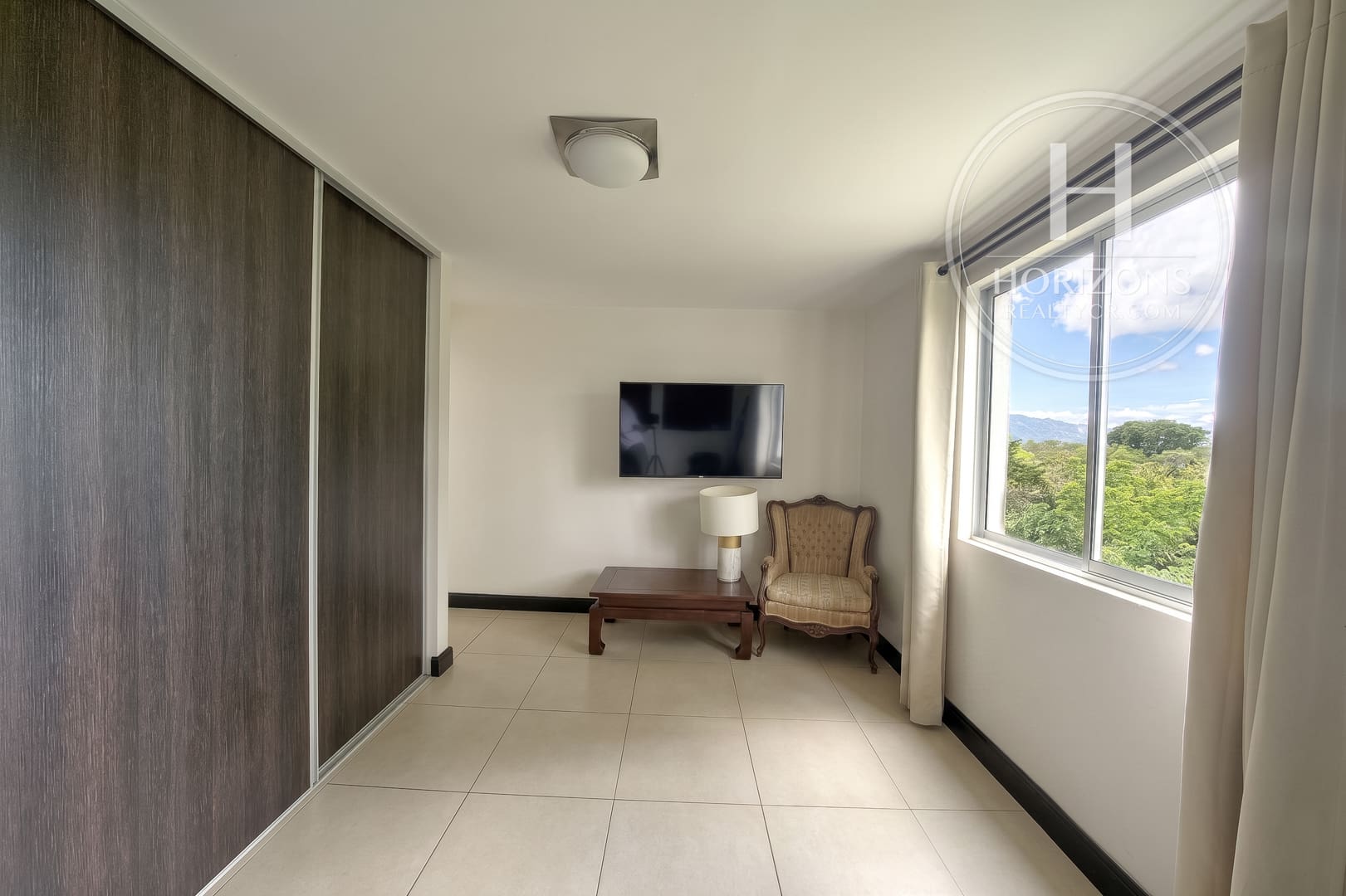 Se Vende Apartamento en Primer Nivel en Condominio Villa Verona en Curridabat 3 Habitaciones y Balcón NJA1380SB