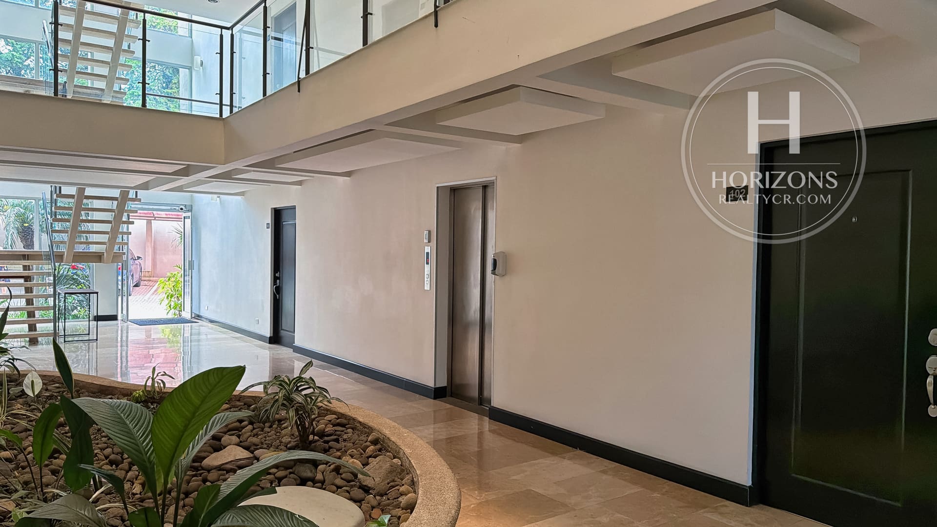 Se Vende Apartamento en Primer Nivel en Condominio Villa Verona en Curridabat 3 Habitaciones y Balcón NJA1380SB