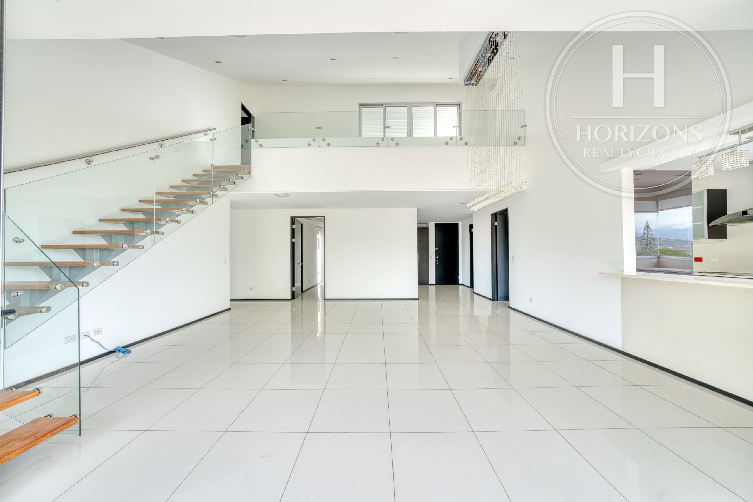 Penthouse en Venta en Condominio Veredas del Río en Piedades de Santa Ana 4 Habitaciones y Rooftop con Vistas a las Montañas NJA1403JM