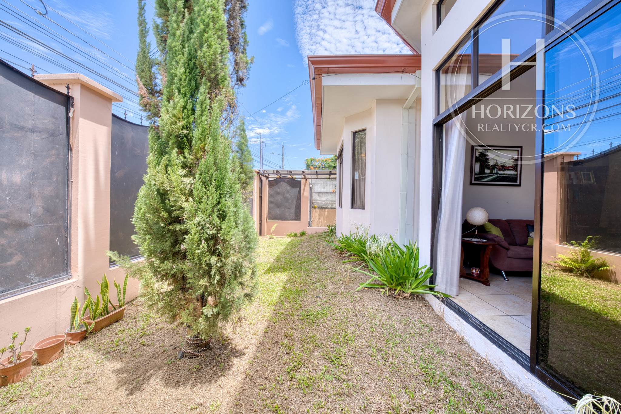 Casa en Venta Residencial Bosques de Catalán Granadilla de Curridabat - Foto 2 - NJA1388DM