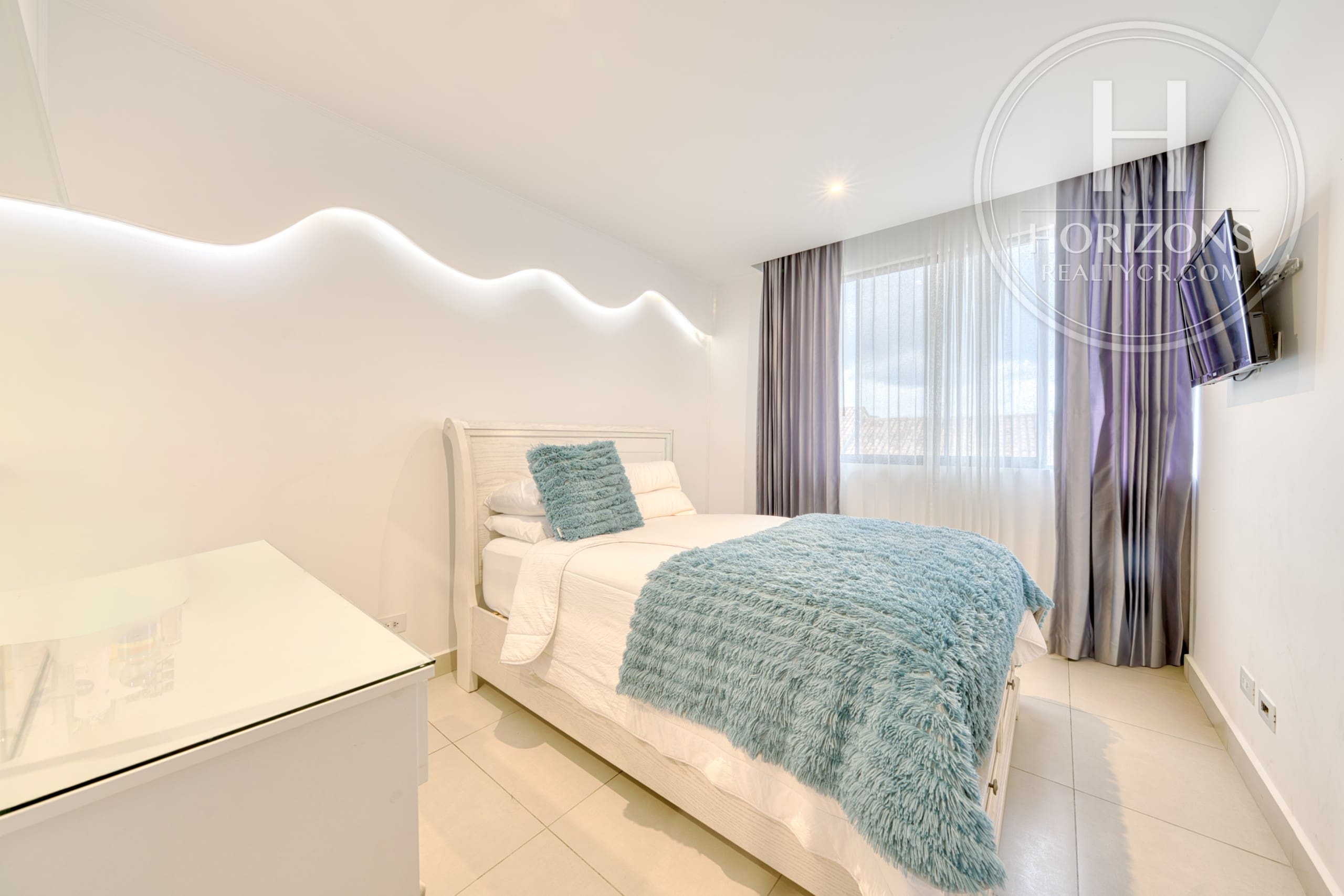 Casa en Venta en Condominio La Estefana en Sabanilla 3 Habitaciones más Mezzanine y Vista a Áreas Verdes nja1408dm