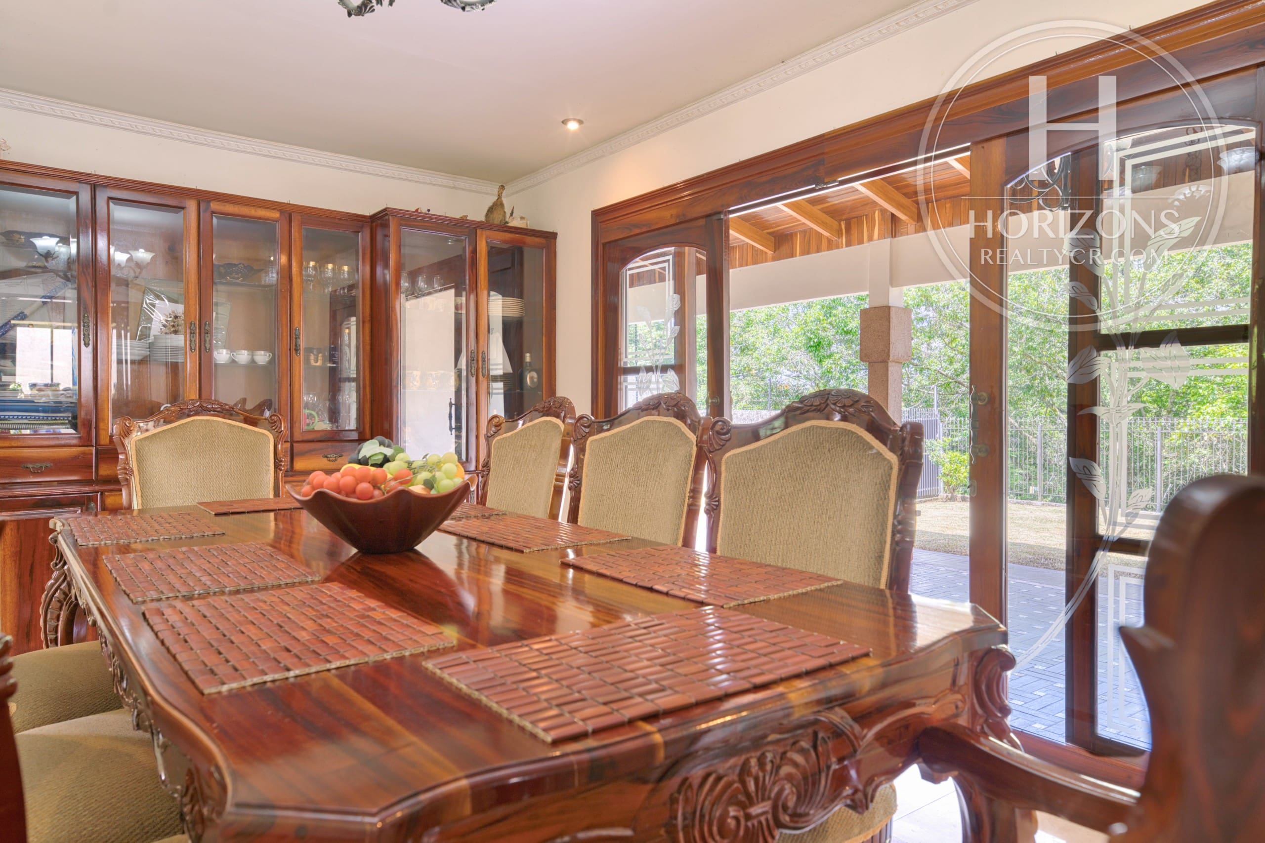 Casa en Venta en Residencial Altamonte Granadilla Curridabat Amplia Zona Verde con Vista a Reserva nja1406sb