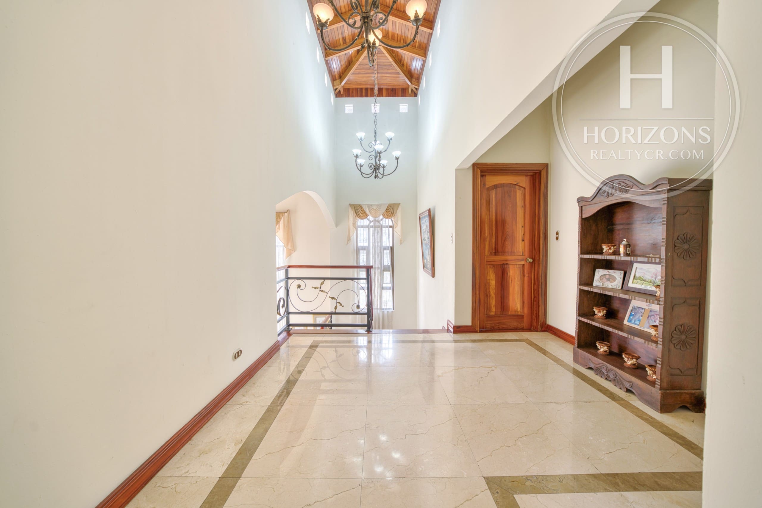 Casa en Venta en Residencial Altamonte Granadilla Curridabat Amplia Zona Verde con Vista a Reserva nja1406sb