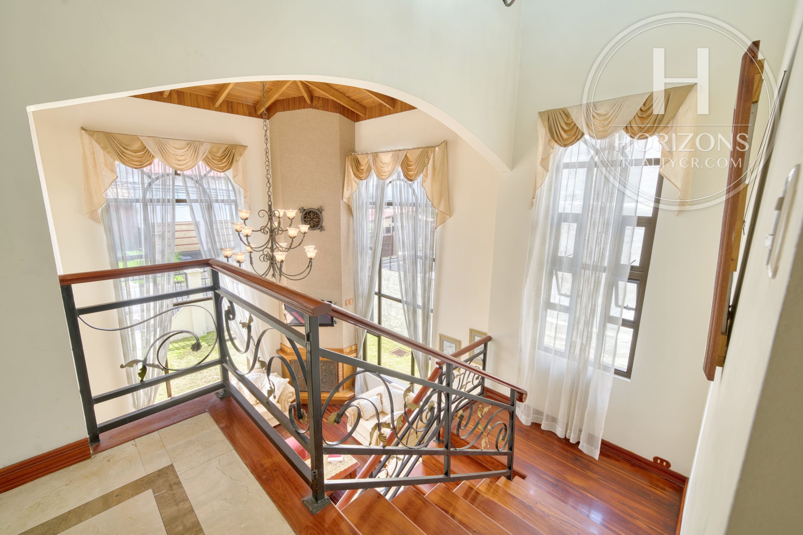Casa en Venta en Residencial Altamonte Granadilla Curridabat Amplia Zona Verde con Vista a Reserva nja1406sb