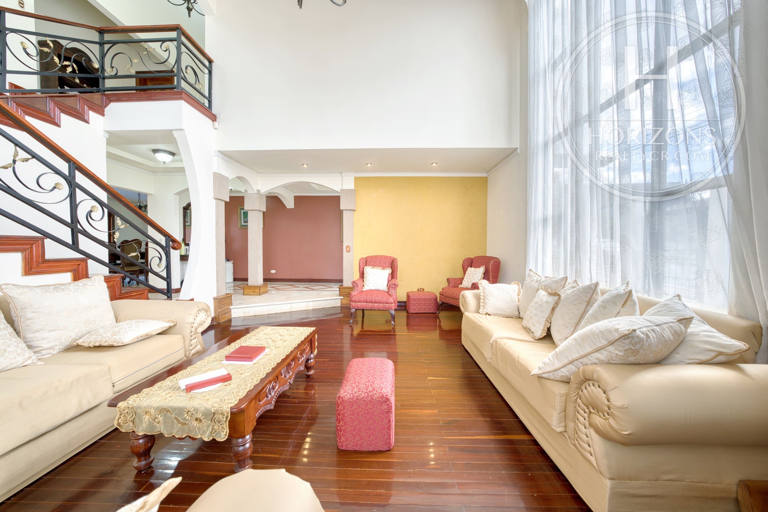Casa en Venta en Residencial Altamonte Granadilla Curridabat Amplia Zona Verde con Vista a Reserva nja1406sb
