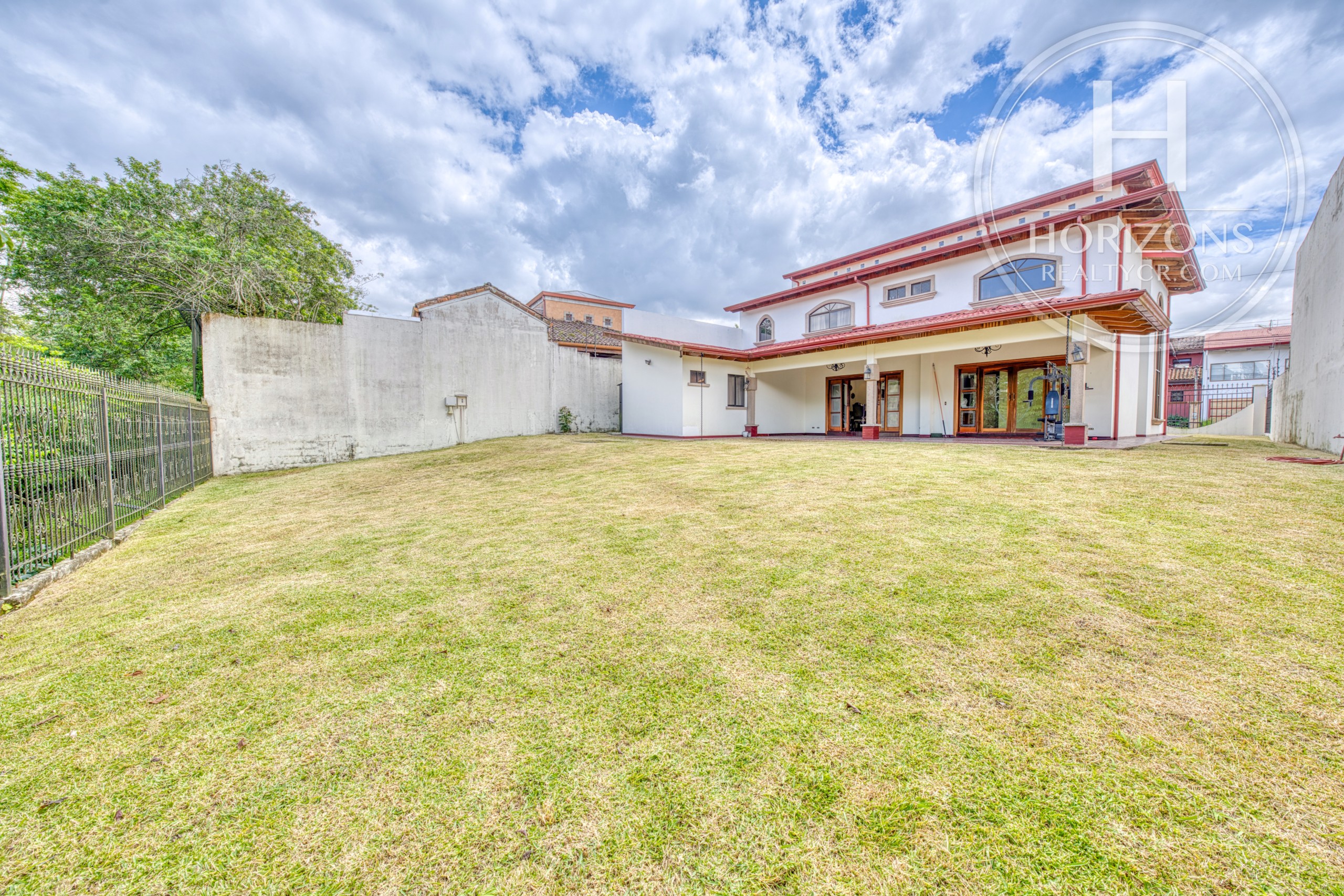 Casa En Venta En Residencial Altamonte Granadilla Curridabat Amplia Zona Verde Con Vista A Reserva Nja1406Sb