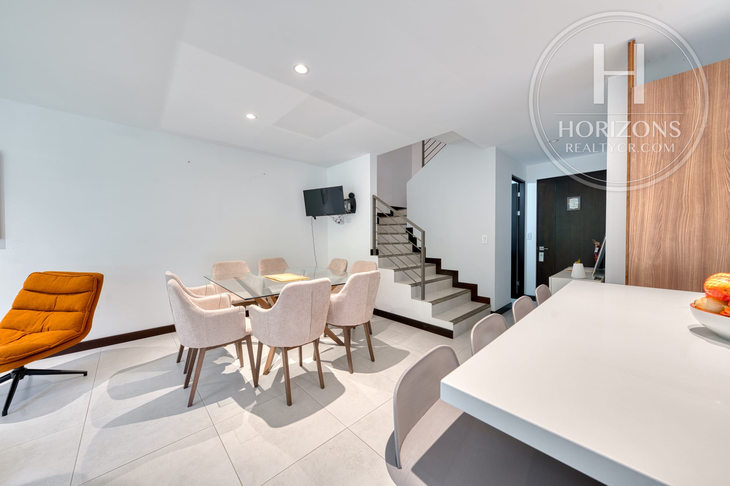 Casa en Venta en Condominio La Estefana en Sabanilla 3 Habitaciones más Mezzanine nja1409dm