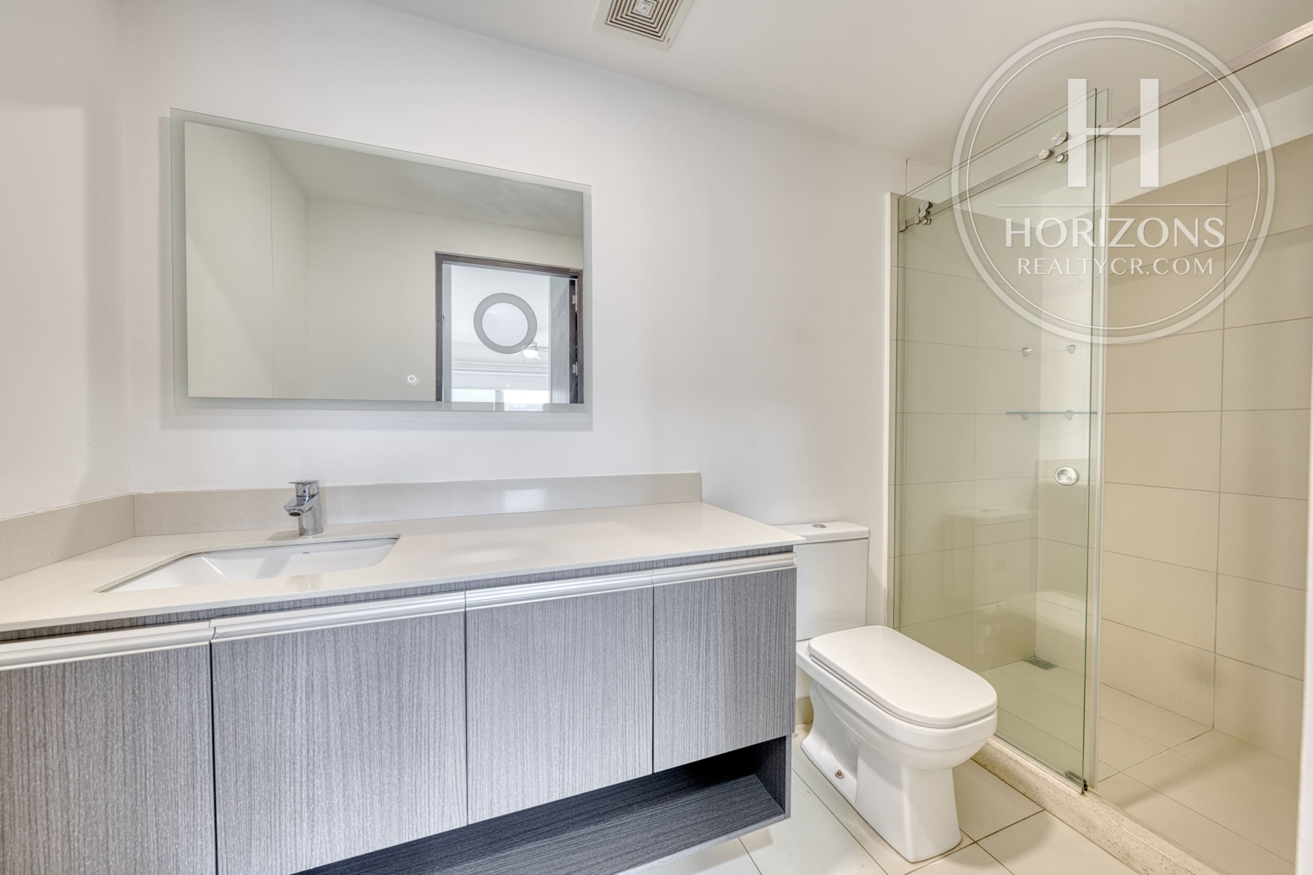 Se Vende Apartamento en Torre Ü Nunciatura, Rohrmoser 2 Habitaciones Esquinero con Vista nja1405jj