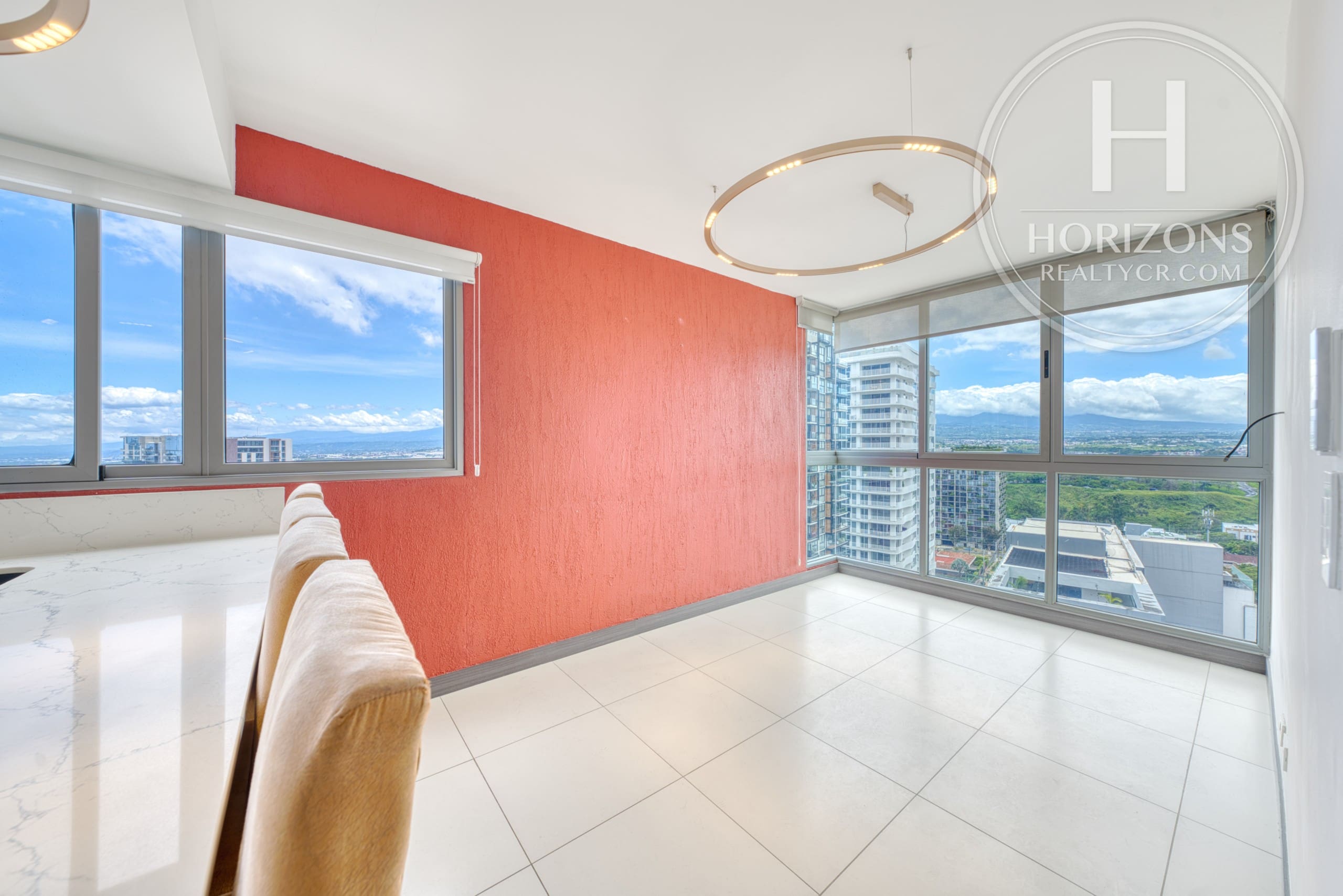 Se Vende Apartamento en Torre Ü Nunciatura, Rohrmoser 2 Habitaciones Esquinero con Vista nja1405jj