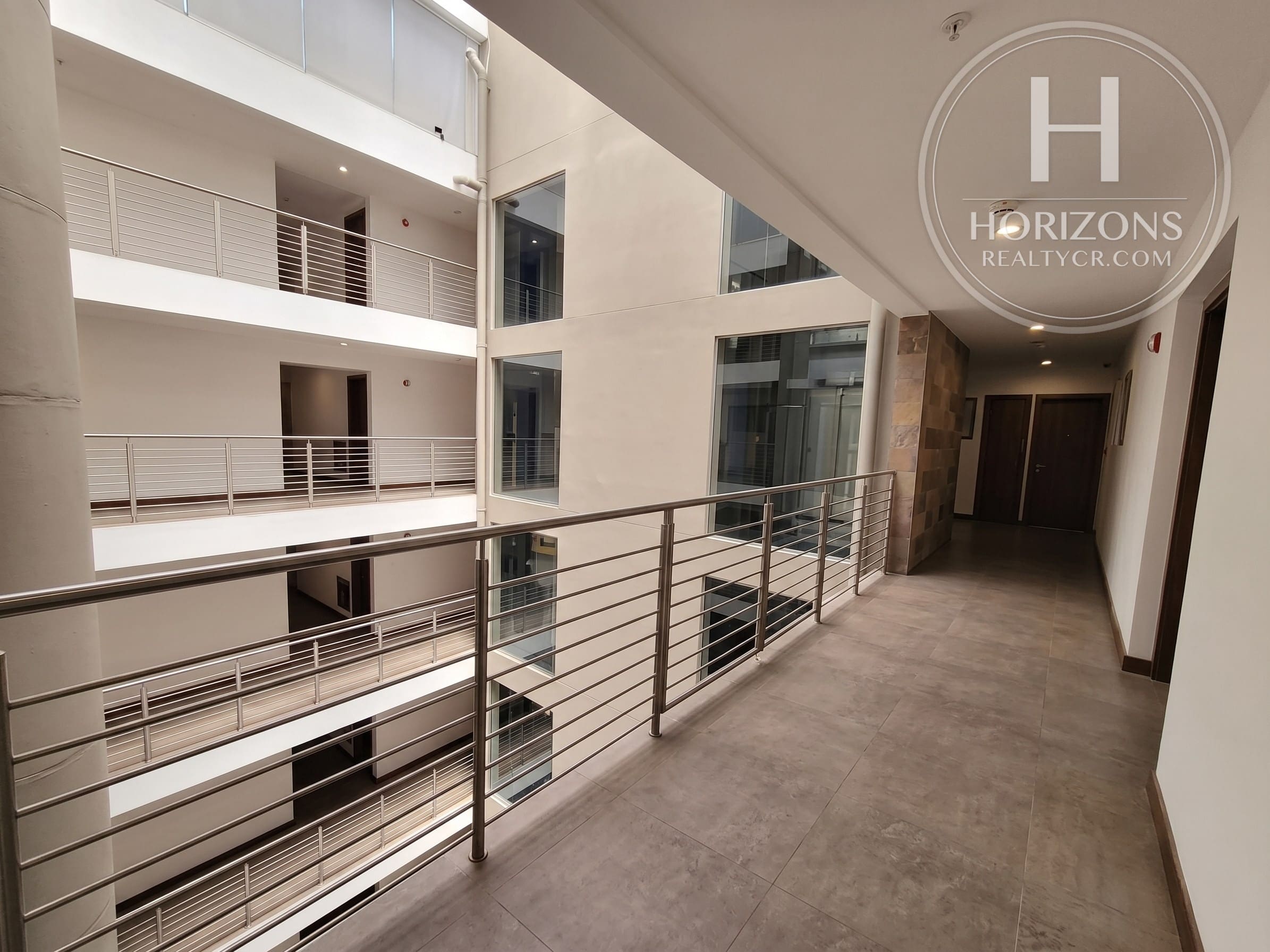 Apartamento en Venta en Vía Natura en Curridabat 1 Habitación con Estudio y Vista NJA1383JB