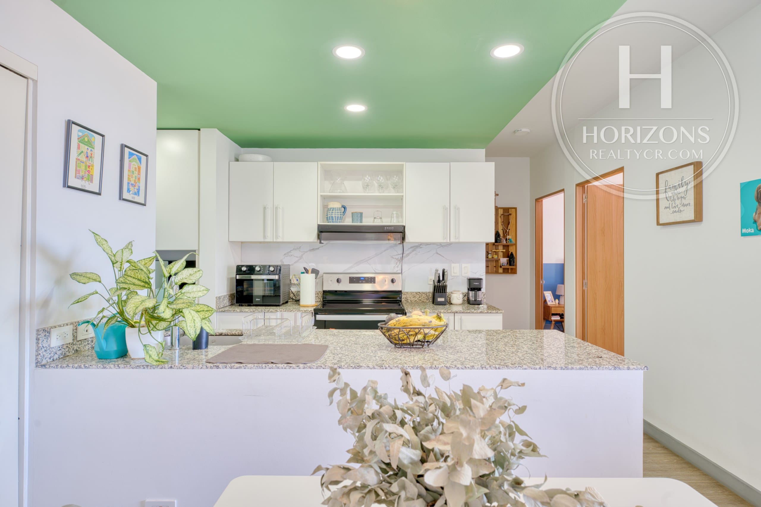Se Vende Apartamento en Condominio Vive Sabanilla en Sabanilla Montes de Oca 2 Habitaciones con Vista Panorámica NJA1414JB
